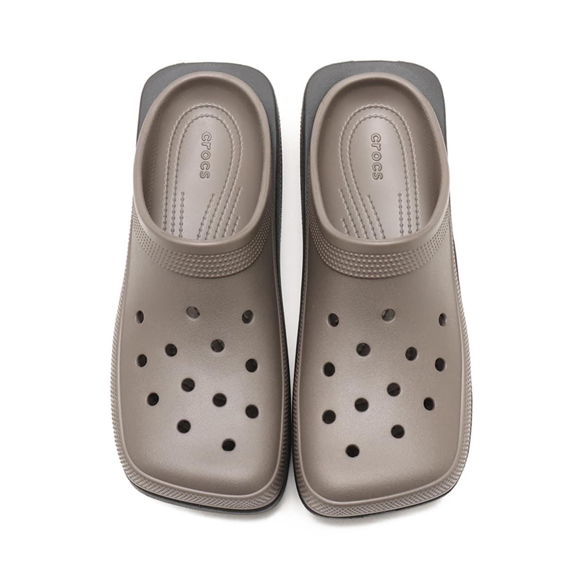 Crocs Blunt Toe Blocked - כפכפי קרוקס לנשים