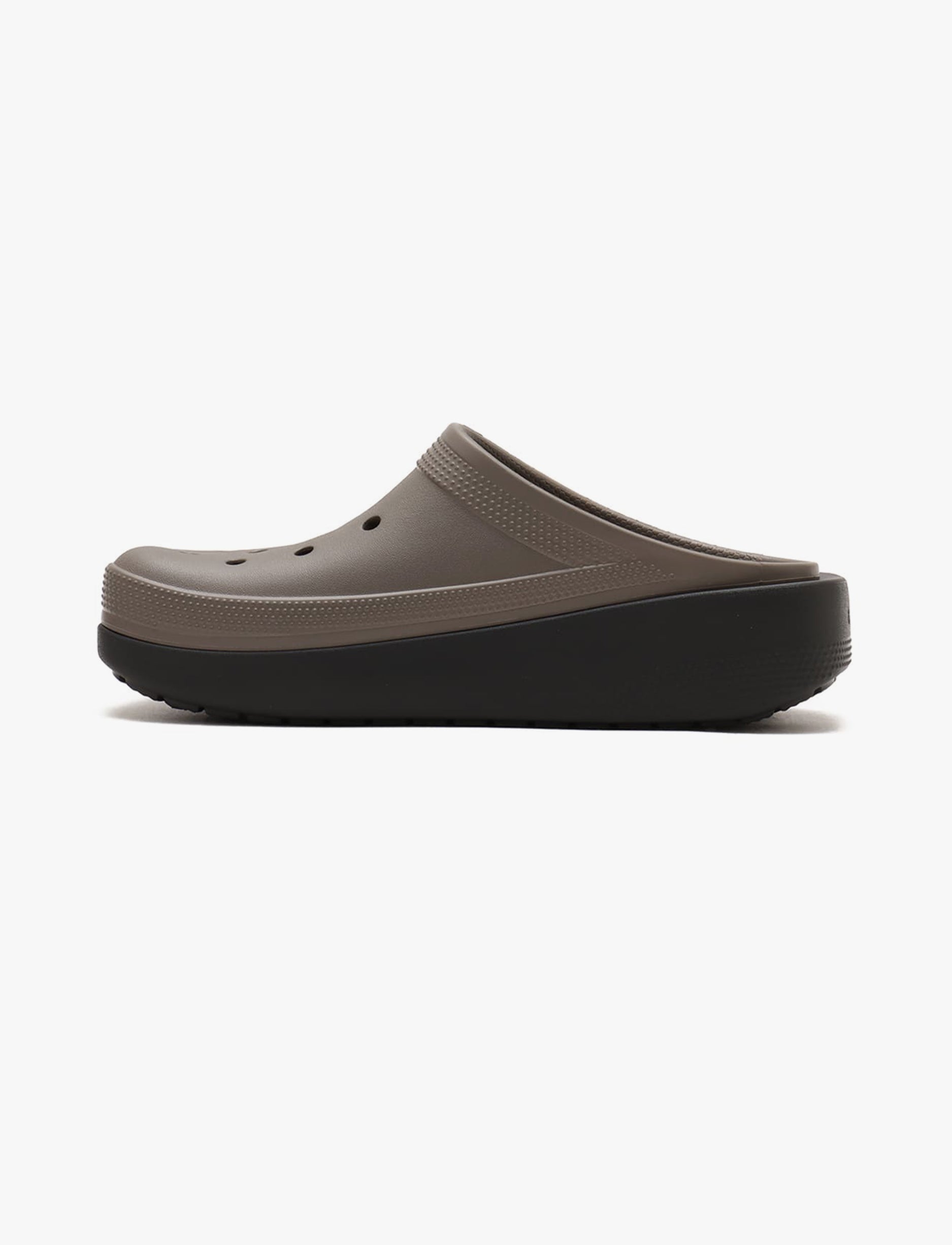 Crocs Blunt Toe Blocked - כפכפי קרוקס לנשים