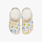 Crocs Classic Pastel Pets Clog K -  כפכפי קרוקס לילדים בצבע לבן גיר בהדפס צבעוני