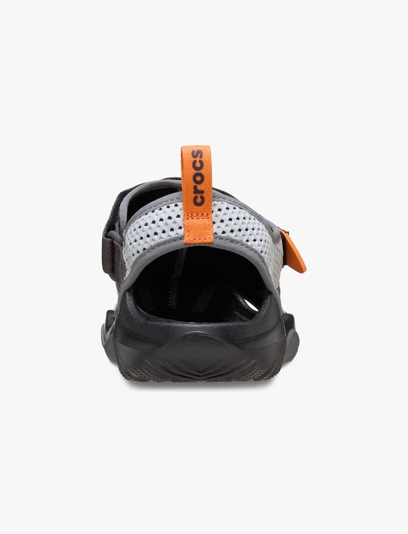 Crocs Swiftwater Mesh Deck Sandal -  סנדלי קרוקס סוויפווטר לגברים בצבע מיראז' אפור/שחור