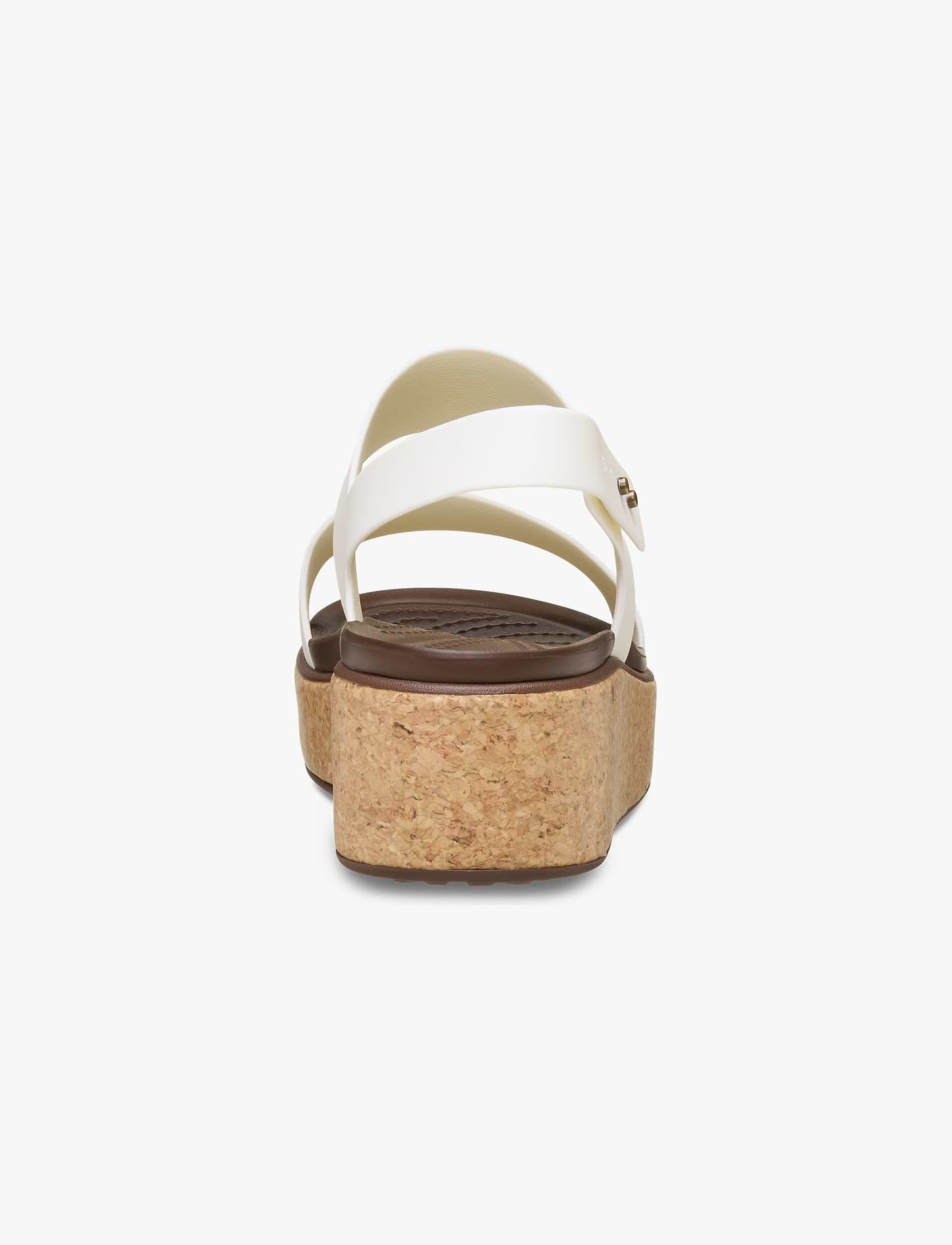 Crocs Brooklyn Cork Low Wedge - סנדלי פלטפורמה קרוקס ברוקלין קורק לנשים בצבע לבן גיר