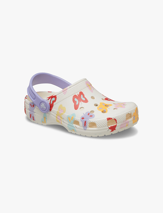 Crocs Classic Butterfly Graphic Clog K  כפכפי קלוג קרוקס לילדים בצבע לבן גיר בהדפס פרפרים צבעוניים