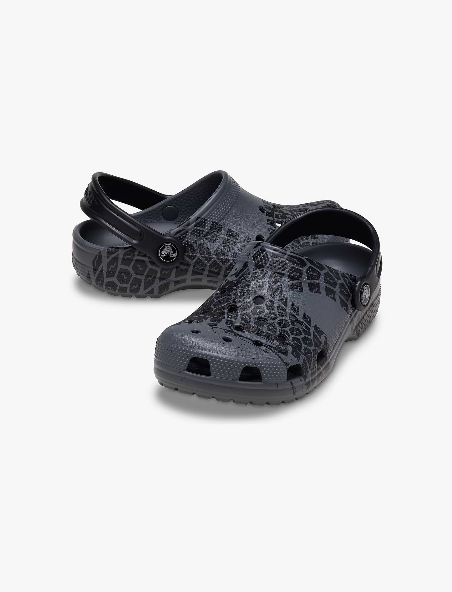 Crocs Classic Tire Print Clog K - כפכפי קלוג קרוקס לילדים בצבע אפור/שחור