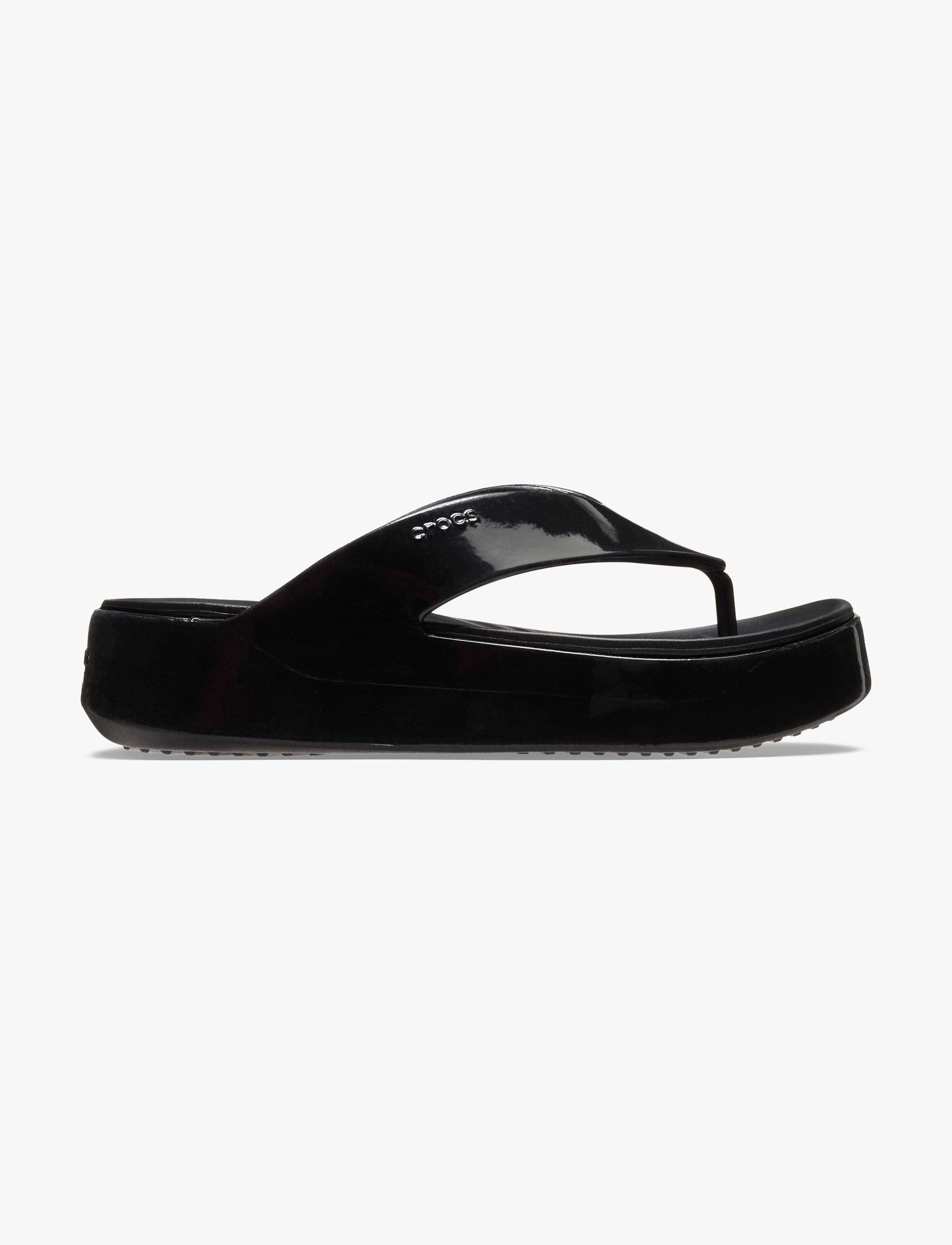 Crocs Getaway Platform Patent Flip - כפכפי אצבע קרוקס לנשים בצבע שחור