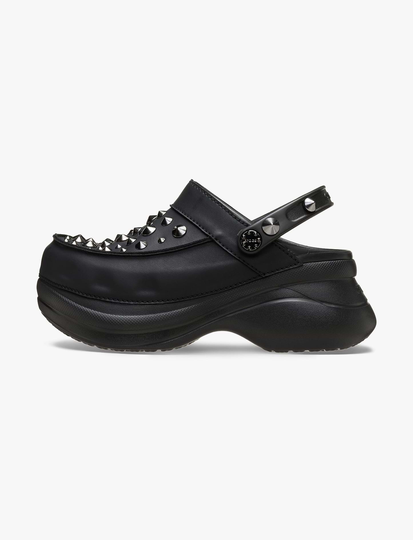 Crocs Bae Studded Clog - כפכפי קלוג קרוקס ביי פלטפורמה עם ניטים לנשים בצבע שחור