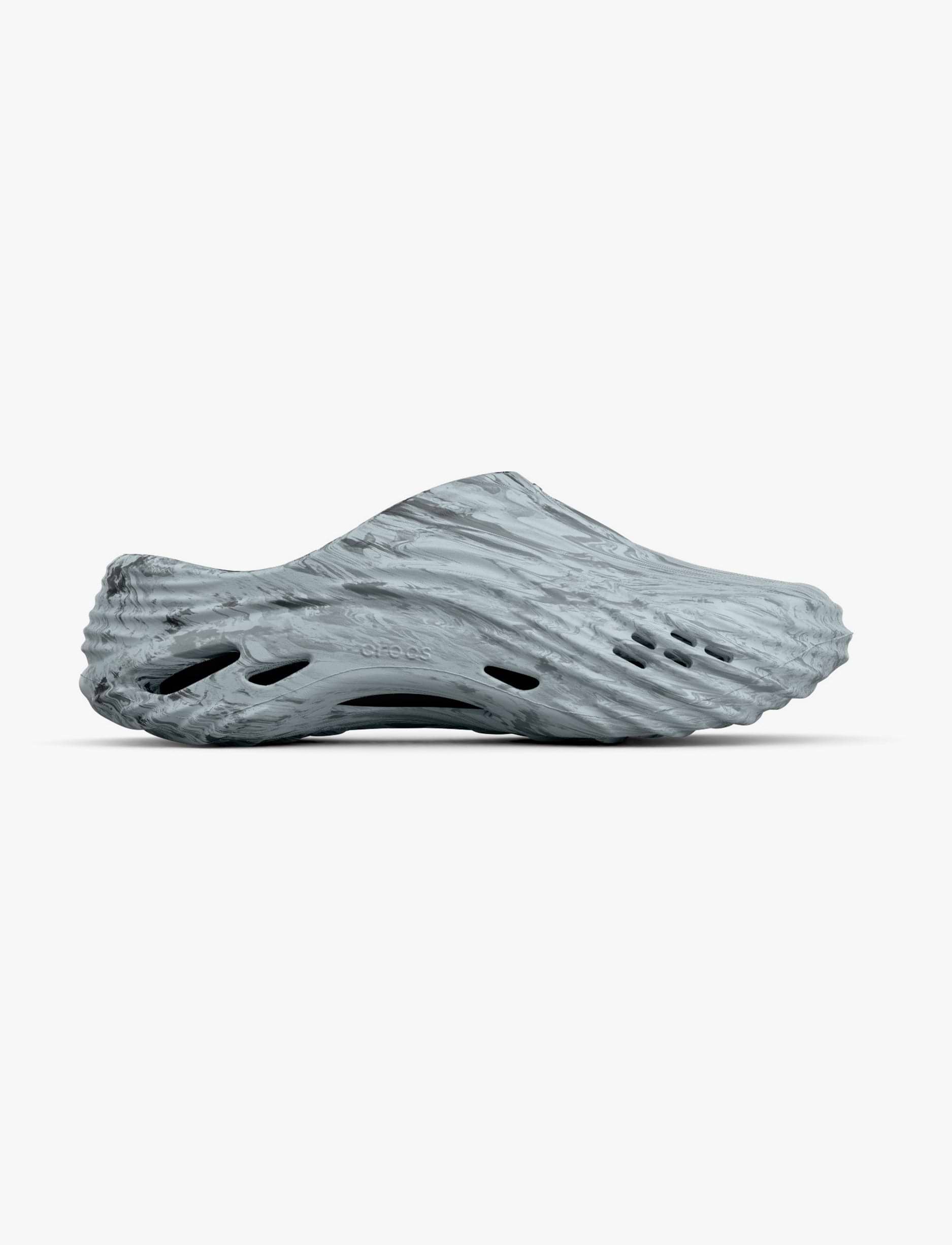 Crocs Echo Marbled Wave - כפכפי קרוקס אקו קלוג בצבע שחור/לבן
