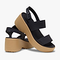 Crocs Brooklyn Sky Sandal - סנדלי פלטפורמה קרוקס ברוקלין סקיי לנשים בצבע שחור/חום קשיו