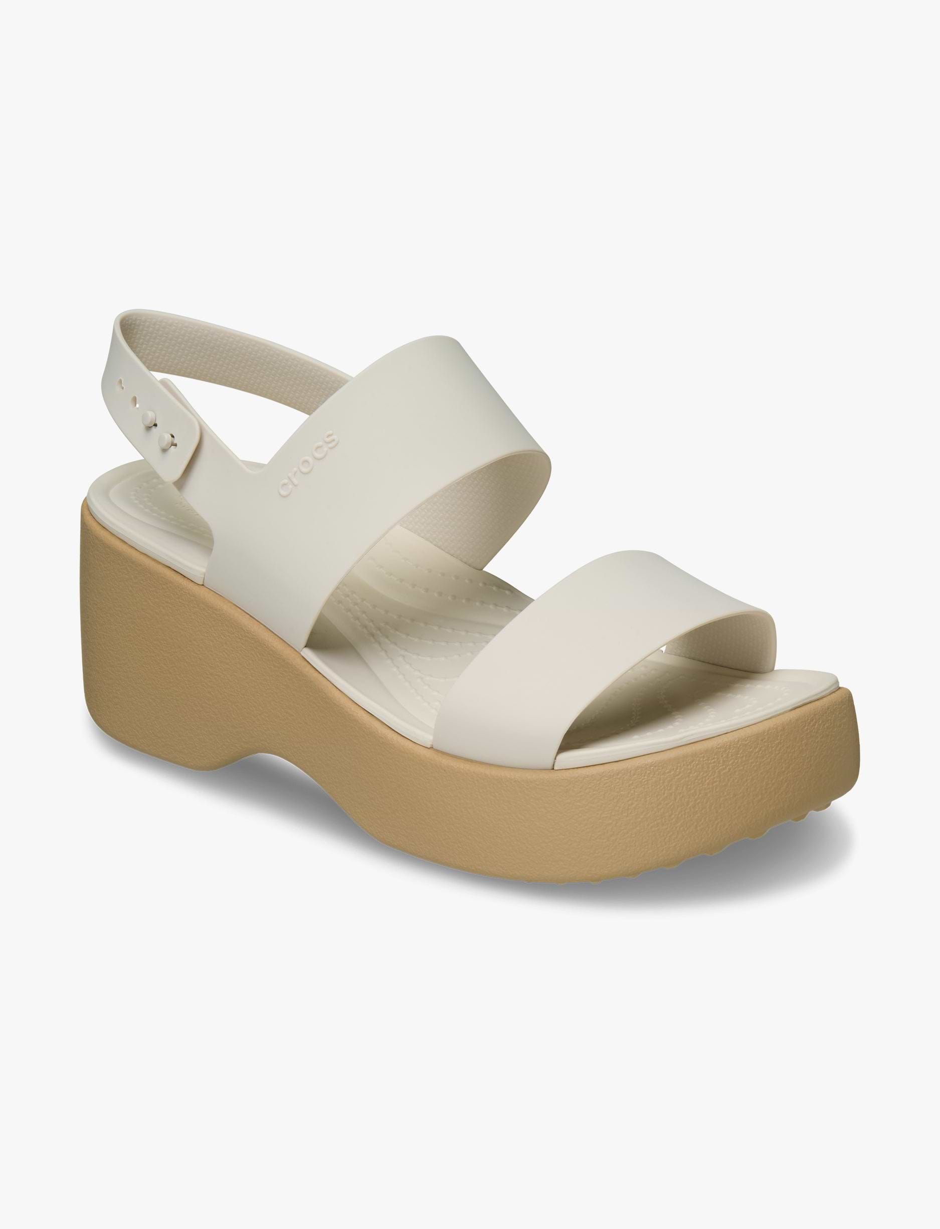 Crocs Brooklyn Sky Sandal - סנדלי פלטפורמה קרוקס ברוקלין סקיי לנשים בצבע פרפה/חום קשיו