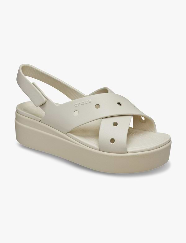 Crocs Brooklyn 4U Cross Strap Sandal - סנדלי פלטפורמה קרוקס ברוקלין לנשים בצבע פרפה