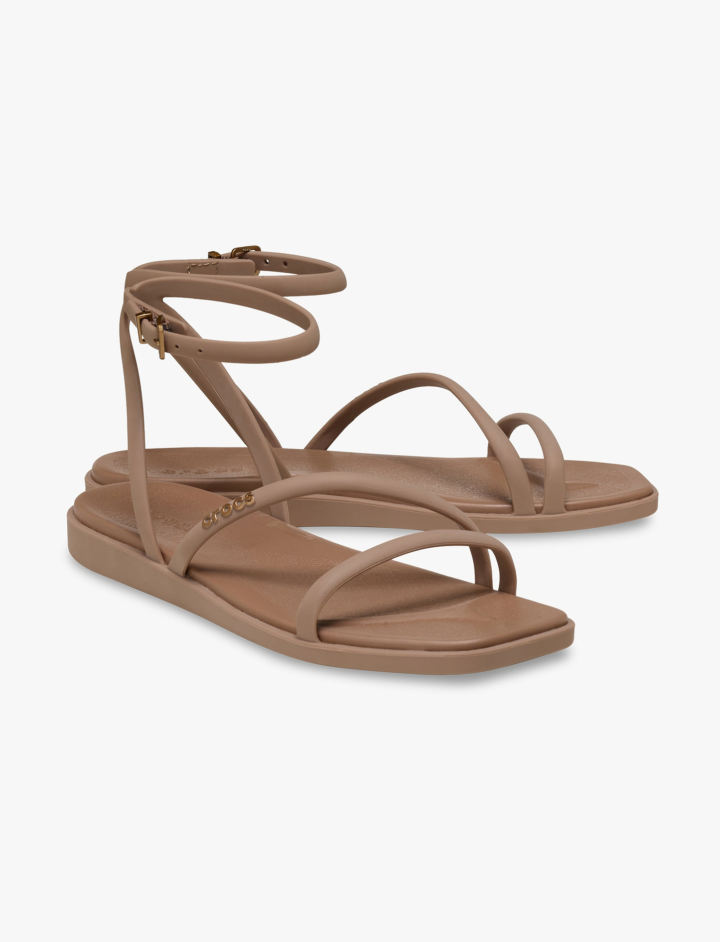 Crocs Miami Ankle Strap Sanda l -  סנדלי קרוקס מיאמי עם רצועת קרסול לנשים בצבע שוקולד חלב