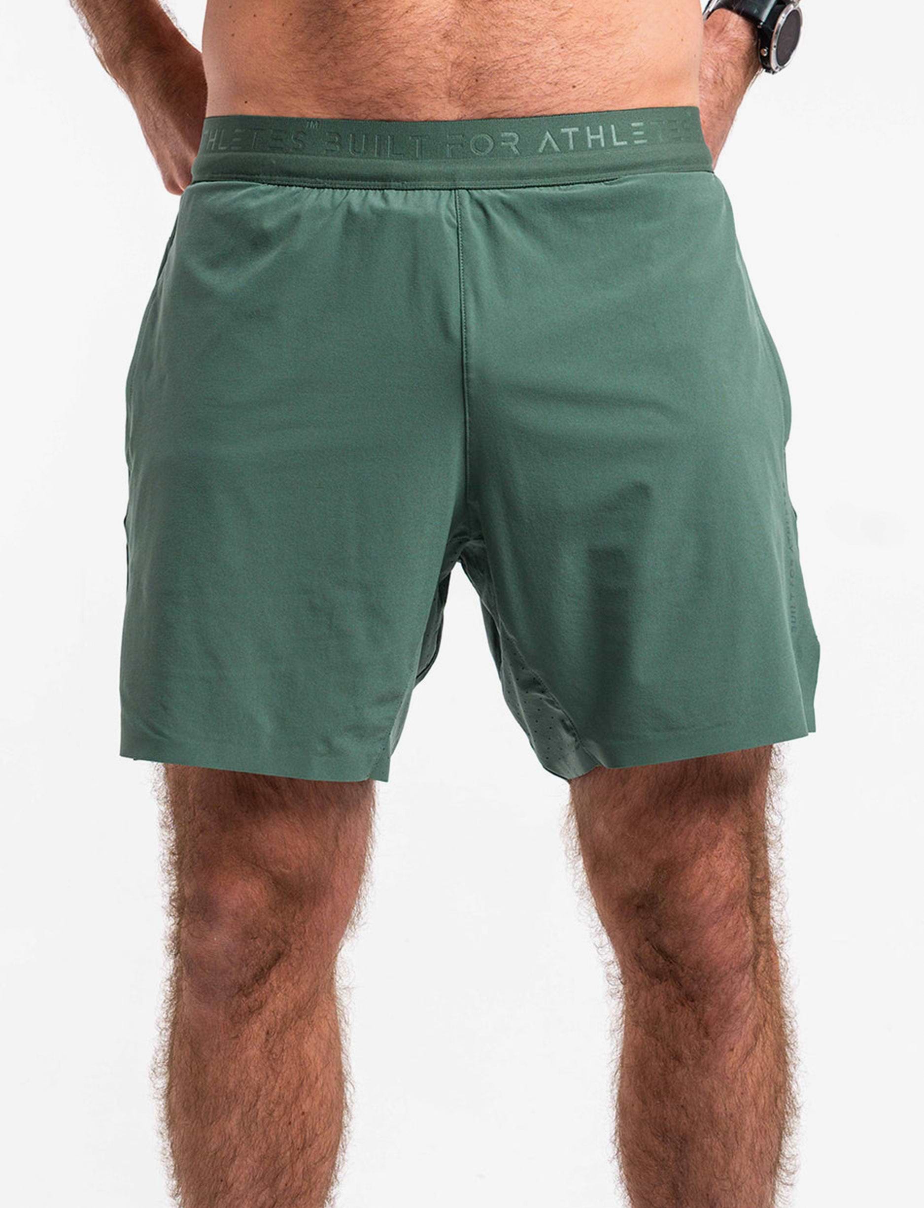 Built For Athletes Mens Hybrid Training 2 in 1 Short - מכנסי אימון 2-ב-1 לגברים בצבע ירוק שטיפה