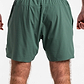 Built For Athletes Mens Hybrid Training 2 in 1 Short - מכנסי אימון 2-ב-1 לגברים בצבע ירוק שטיפה