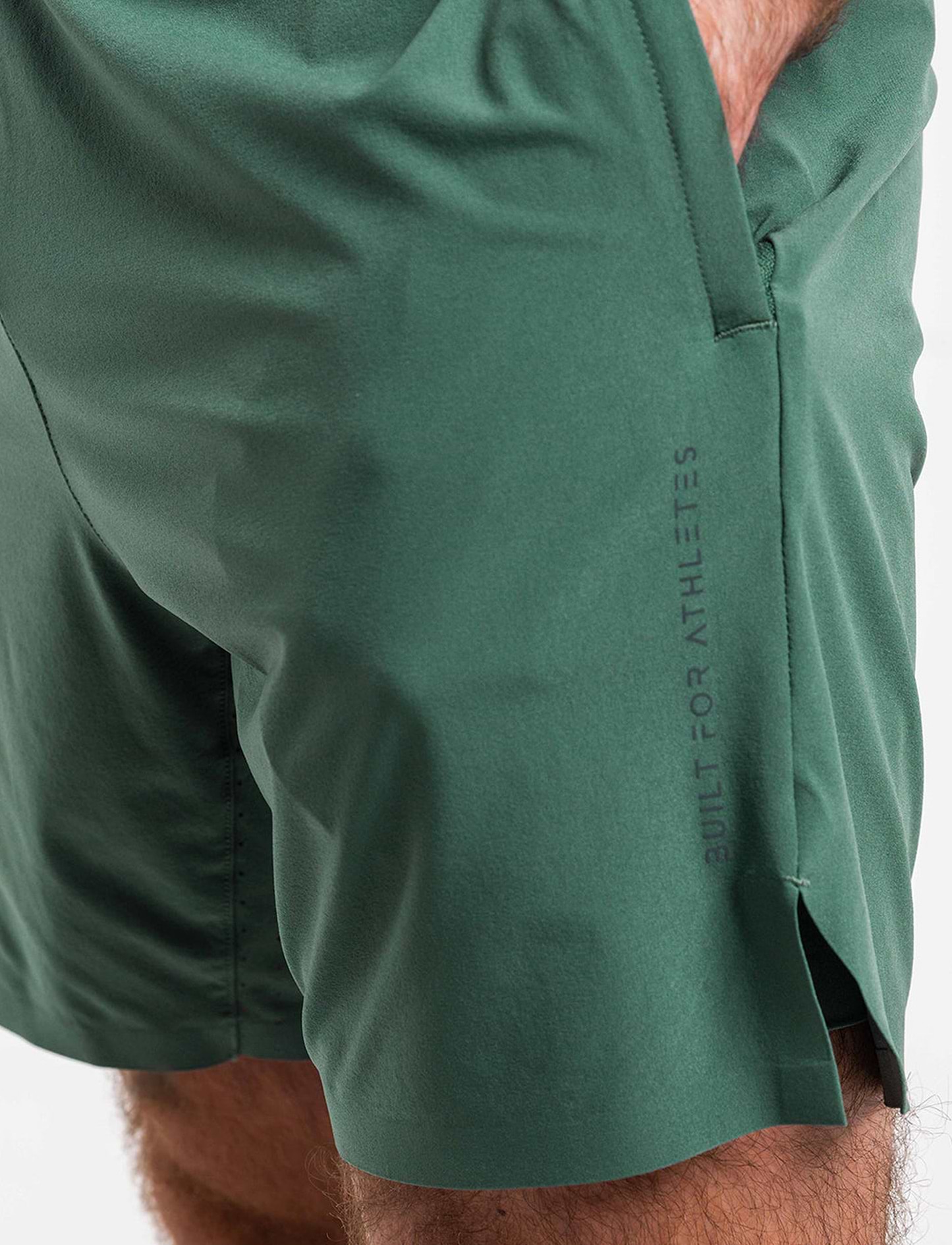 Built For Athletes Mens Hybrid Training 2 in 1 Short - מכנסי אימון 2-ב-1 לגברים בצבע ירוק שטיפה