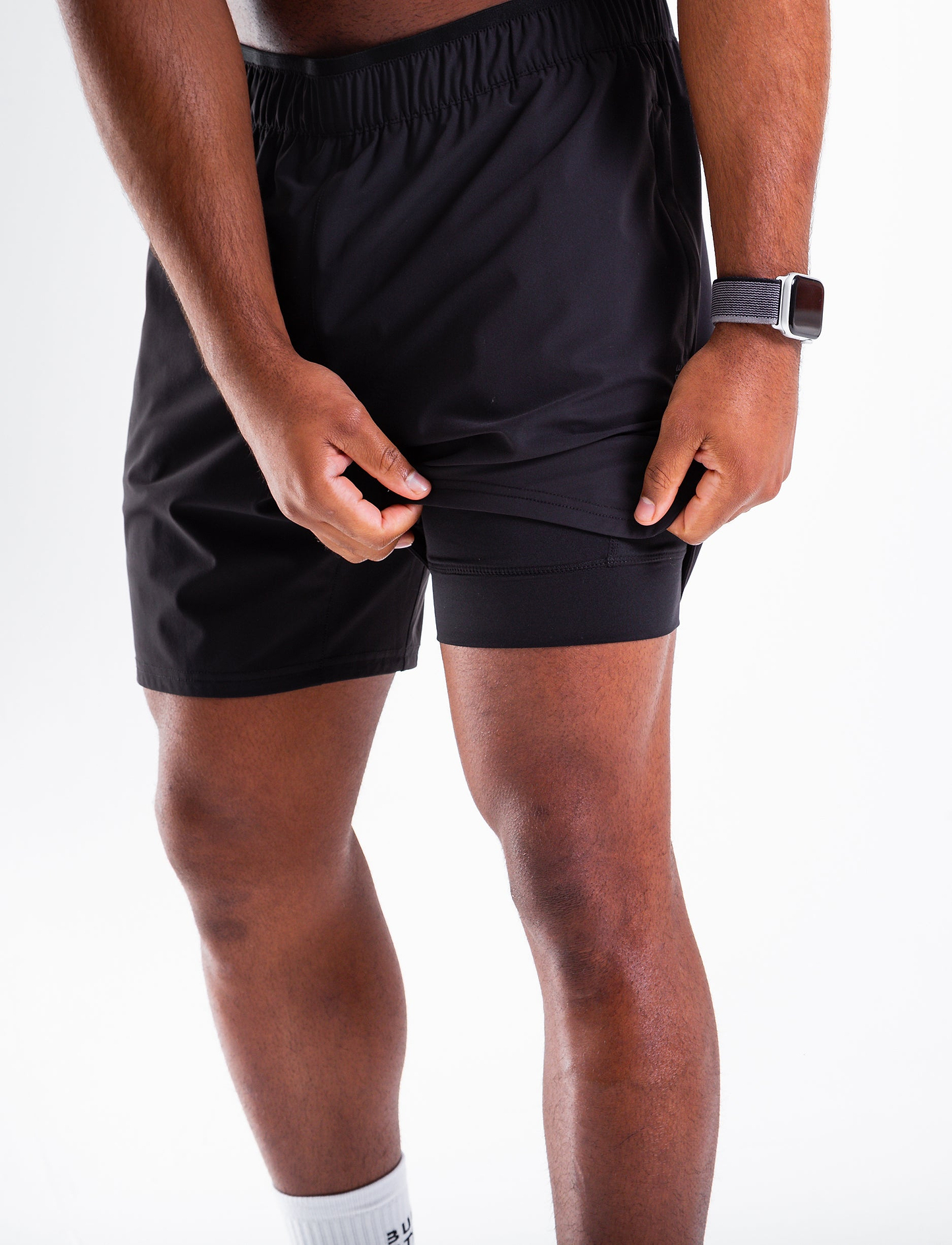 Built For Athletes Men's Training 2 in 1 Short - מכנסי אימון 2-ב-1 לגברים בצבע שחור