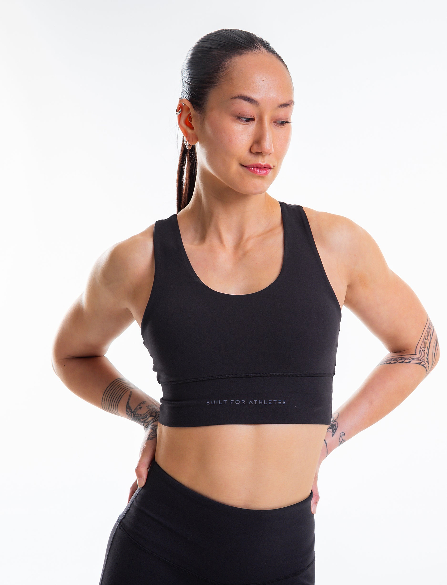 Built For Athletes Women's Training Sports Bra - גוזיית אימון לנשים בצבע שחור