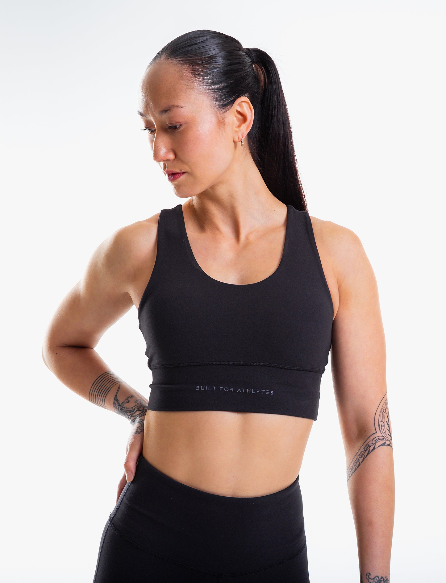 Built For Athletes Women's Training Sports Bra - גוזיית אימון לנשים בצבע שחור