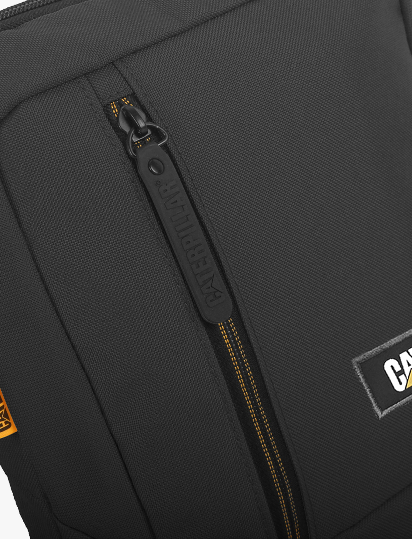 Caterpillar Tablet Bag - תיק צד קאטרפילר 2 ליטר בצבע שחור