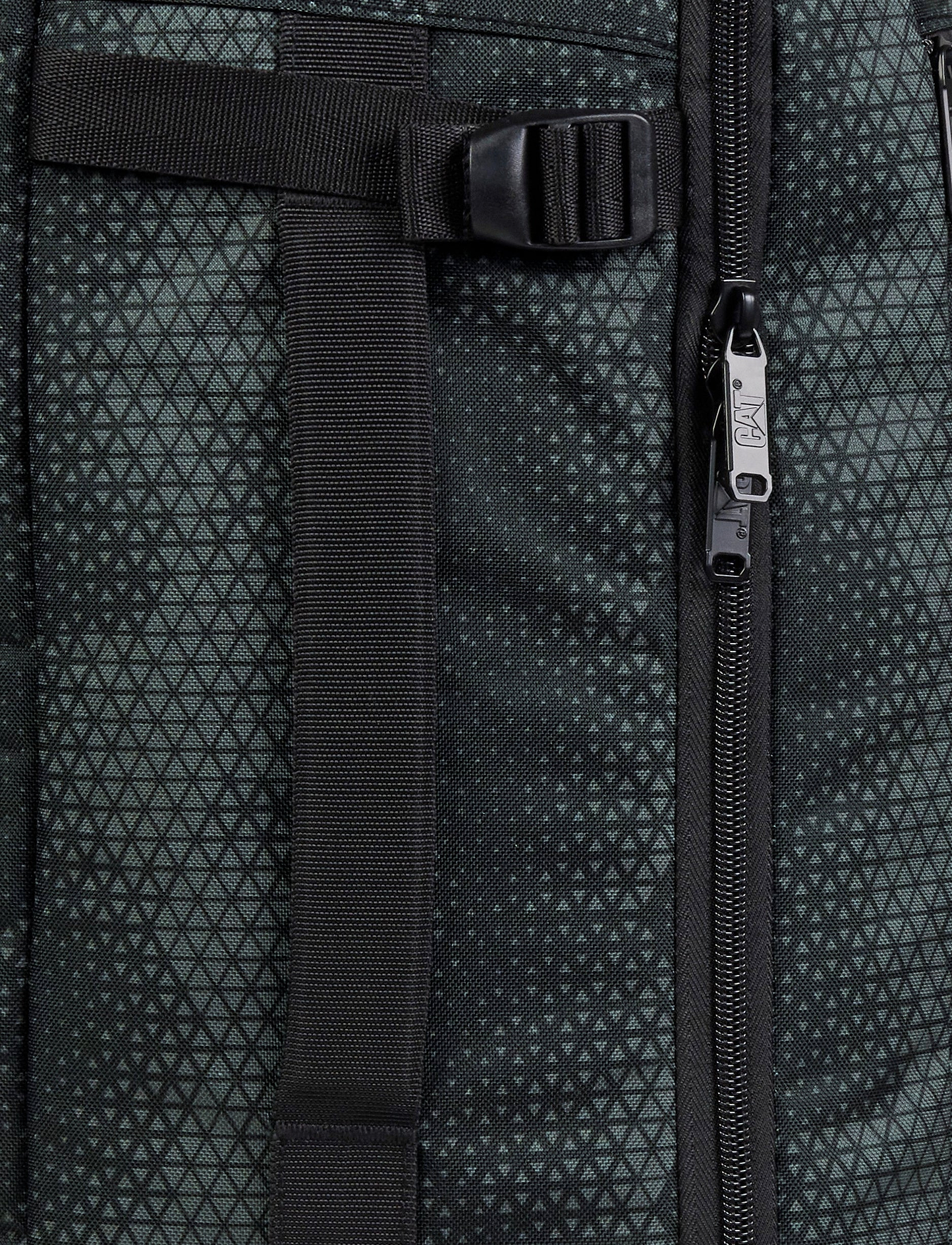 Caterpillar Millennial Classic Bobby Cabin Backpack  - תיק גב קאטרפילר 35 ליטר בצבע שחור בהדפס מיוחד