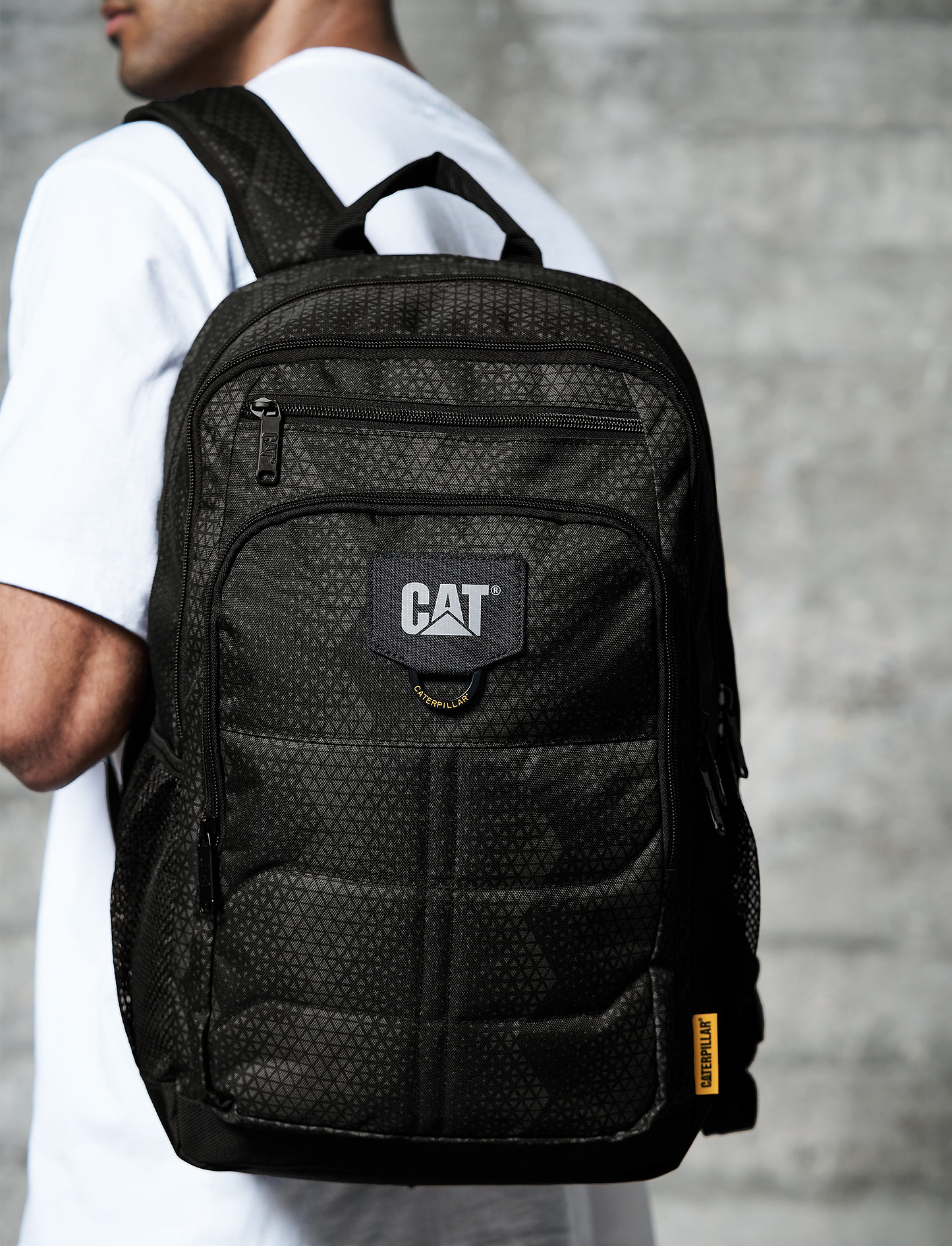 Caterpillar Millennial Classic Bennett Backpack - תיק גב קאטרפילר 30 ליטר בצבע שחור