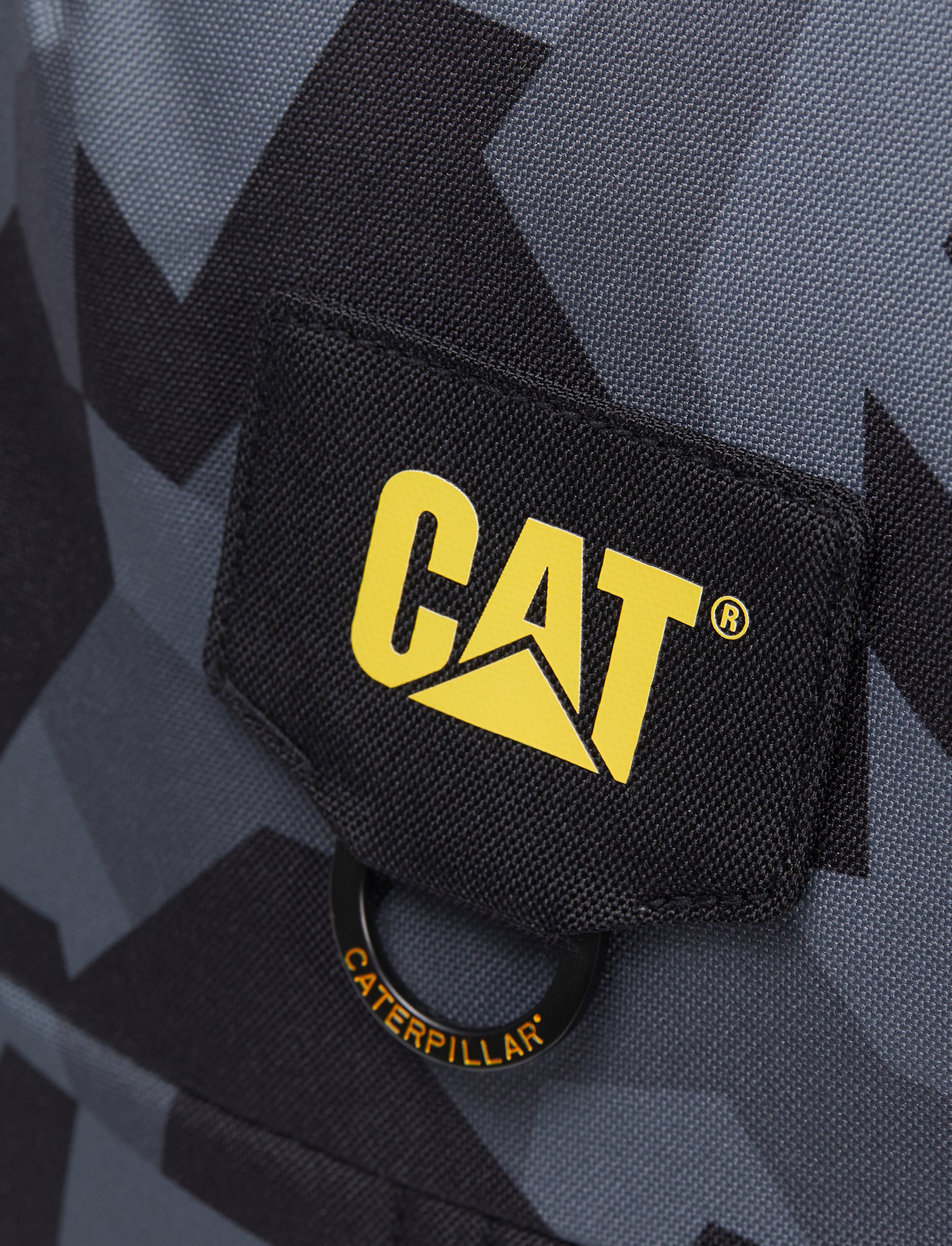 Caterpillar Backpack Benson- תיק גב קאטרפילר 22 ליטר בצבע שחור/אפור טקסטורה