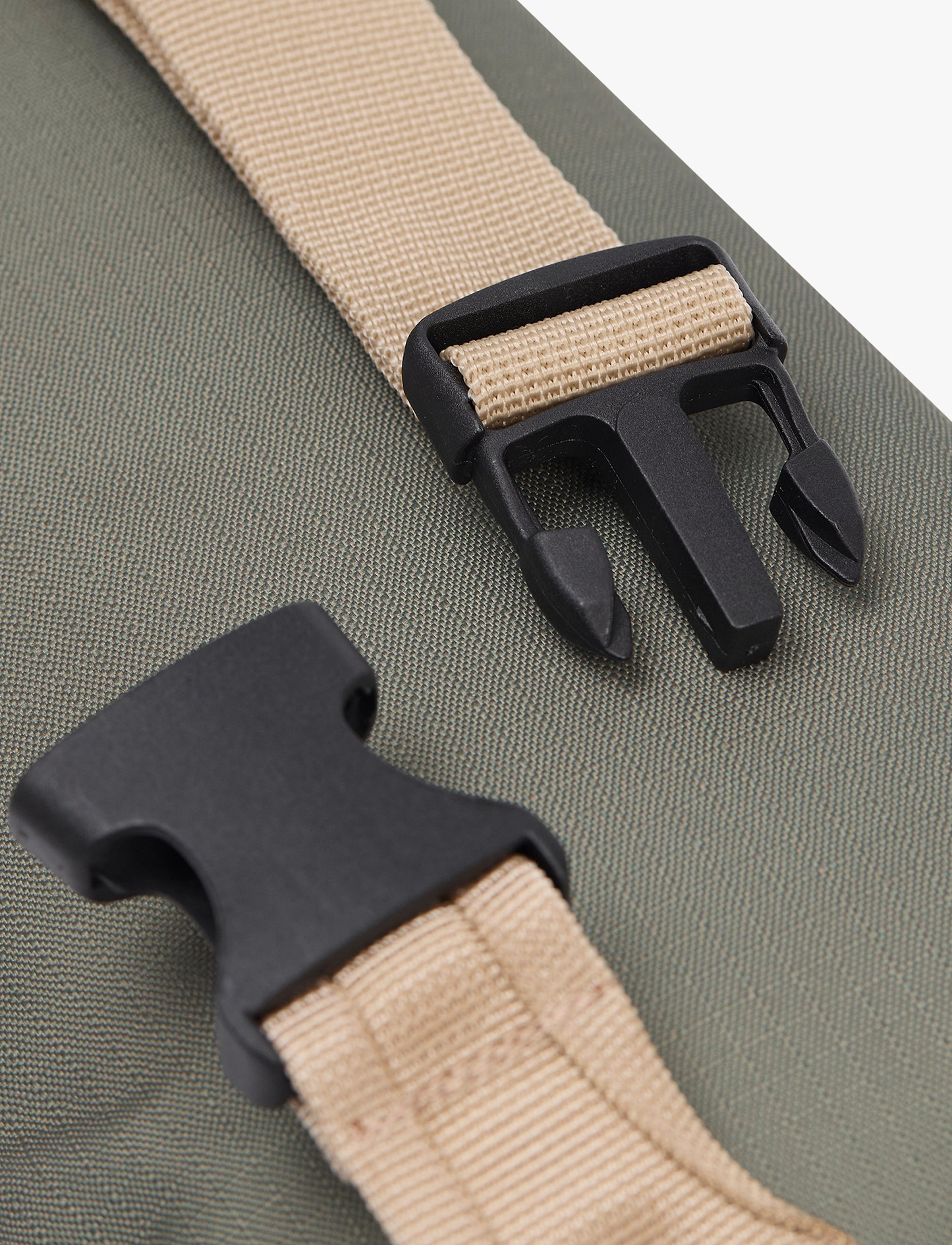 Caterpillar City Vibes Waist Bag - פאוץ' קאטרפילר 4 ליטר בצבע ירוק זית/אפור