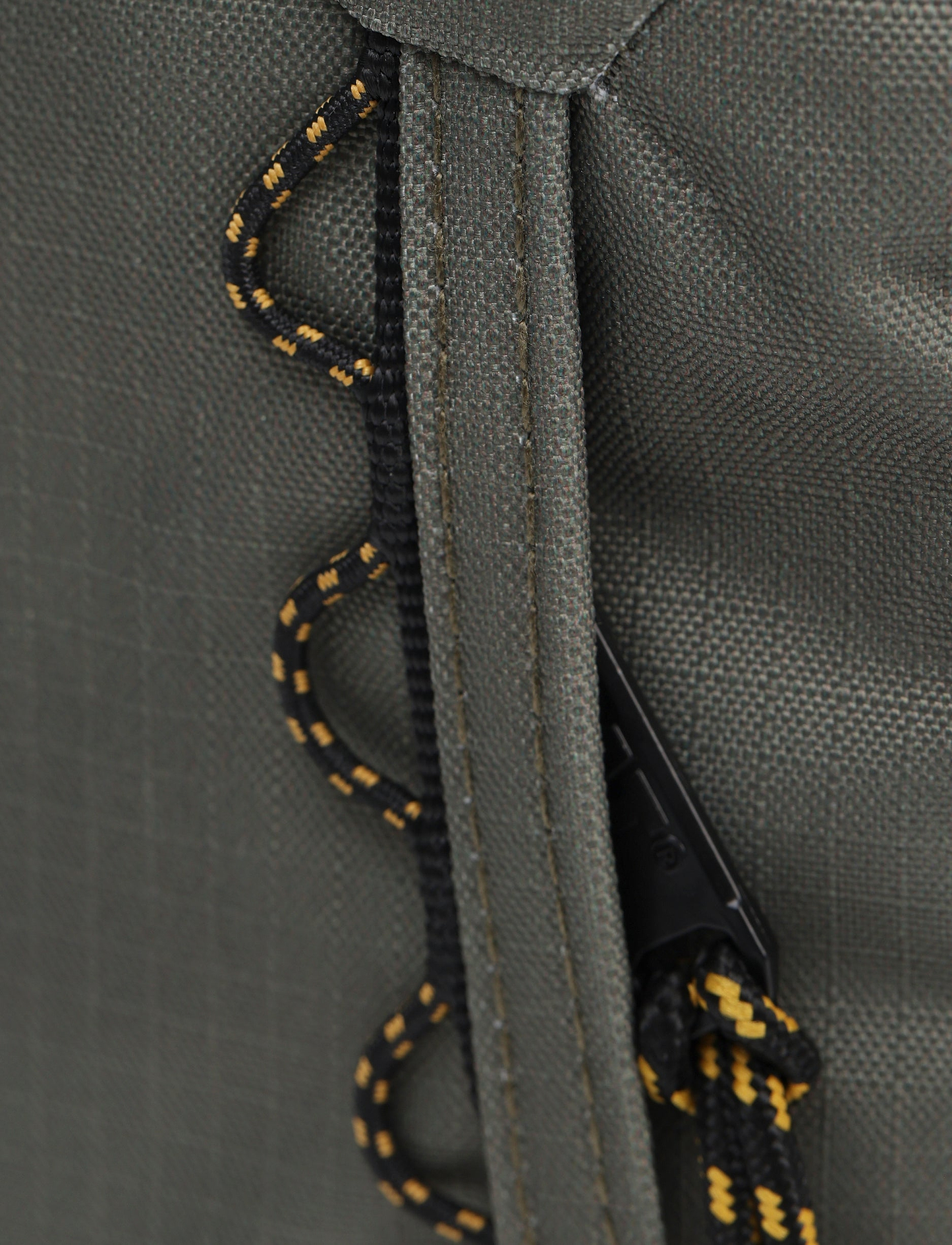 Caterpillar Explorer Shoulder Bag - תיק צד קאטרפילר בצבע ירוק דהוי