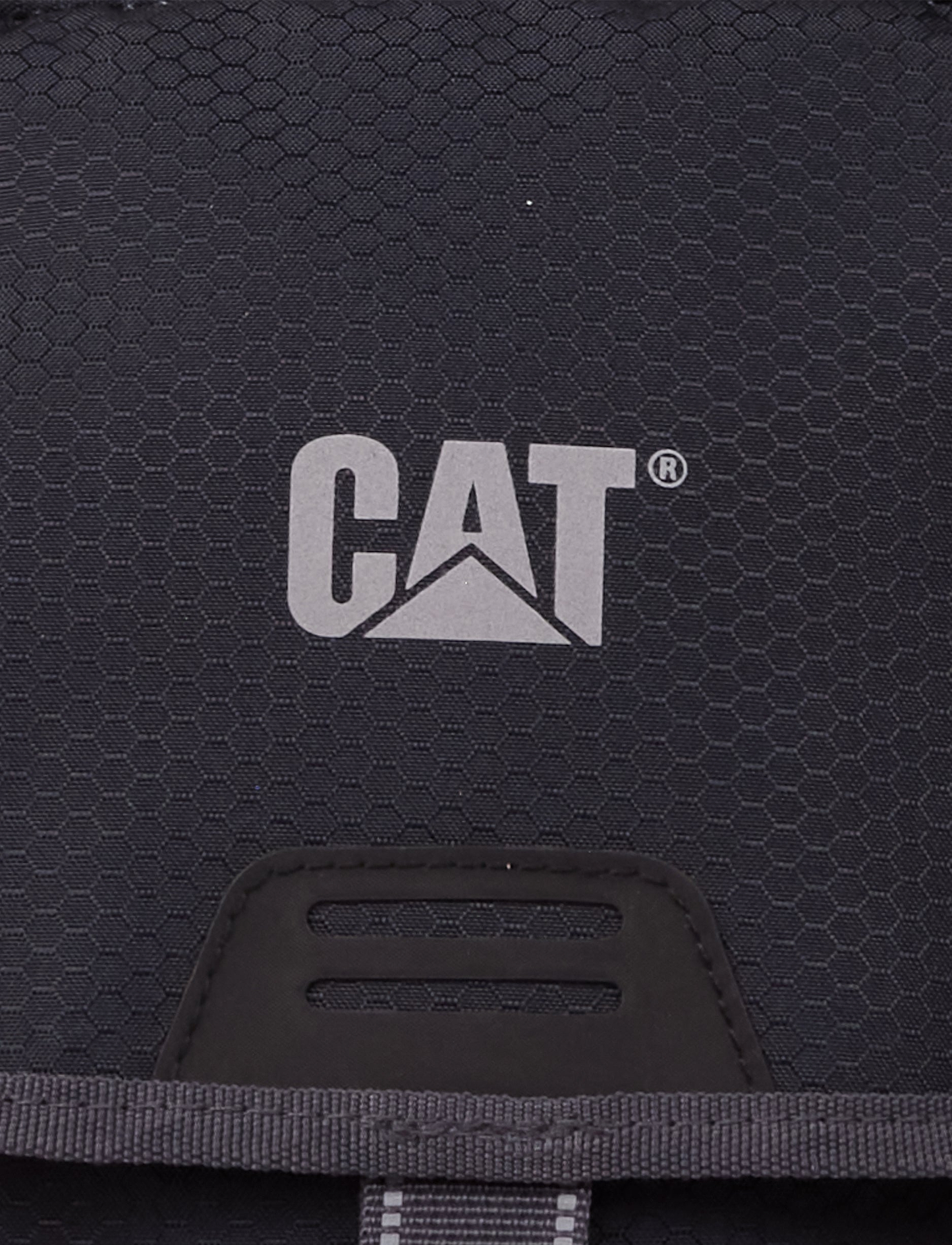 Caterpillar Ajo - תיק גב אלכסוני קאטרפילר 4 ליטר בצבע אספלט כהה