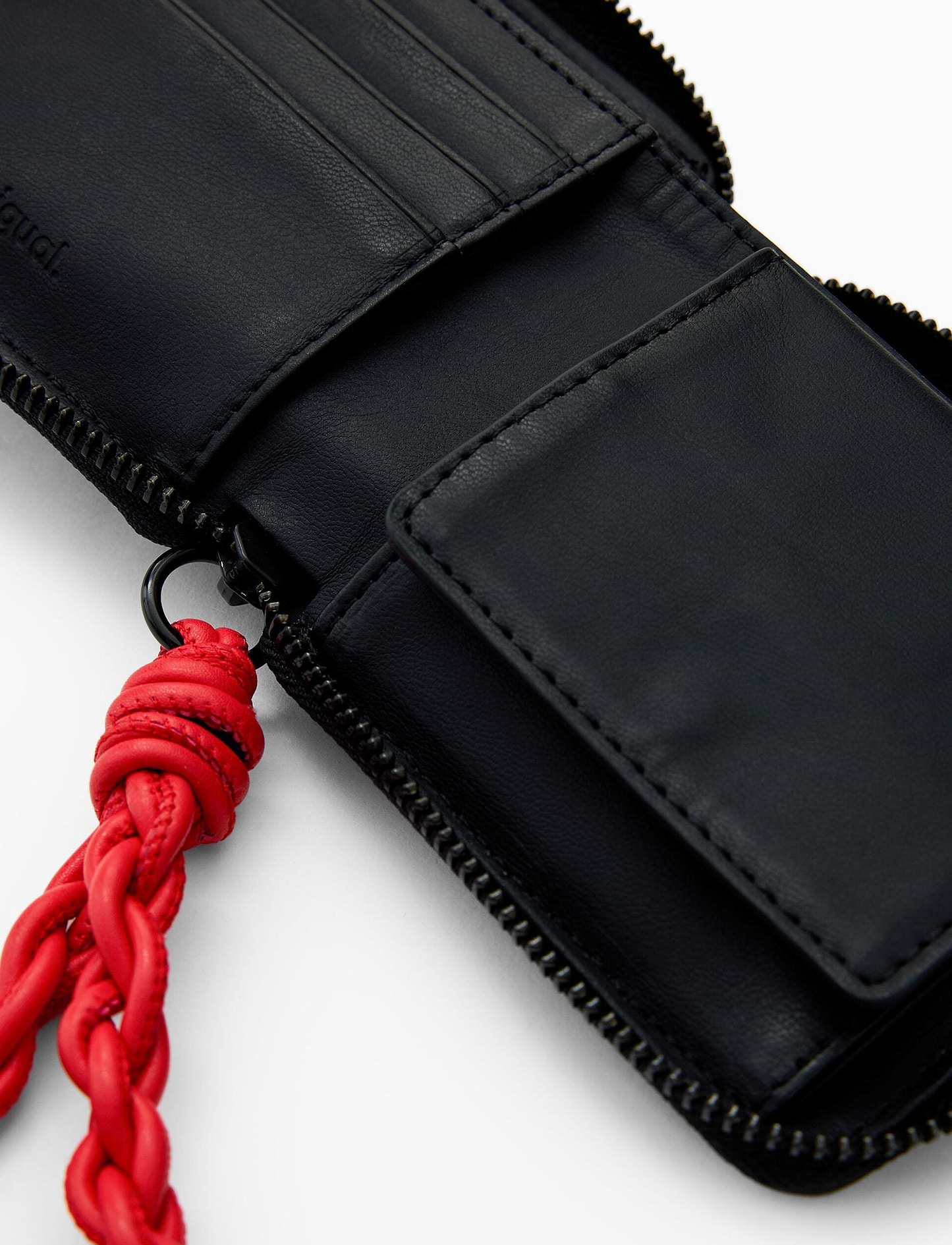 Desigual Xenon Claudia Wallet 26SAYP07 - ארנק דיזיגוואל לנשים