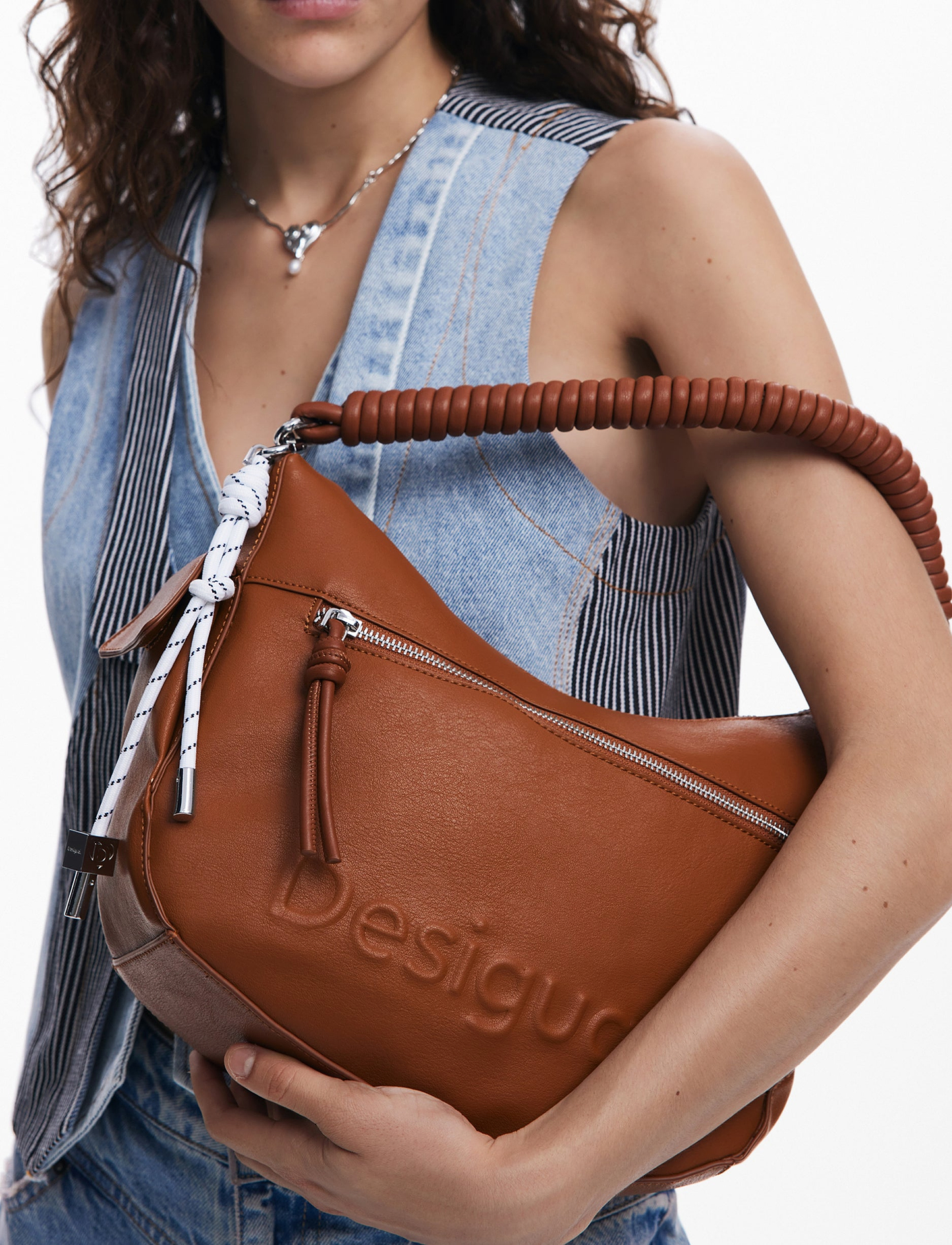 Desigual Half Astana Bag - תיק דיזיגואל לנשים בצבע קאמל