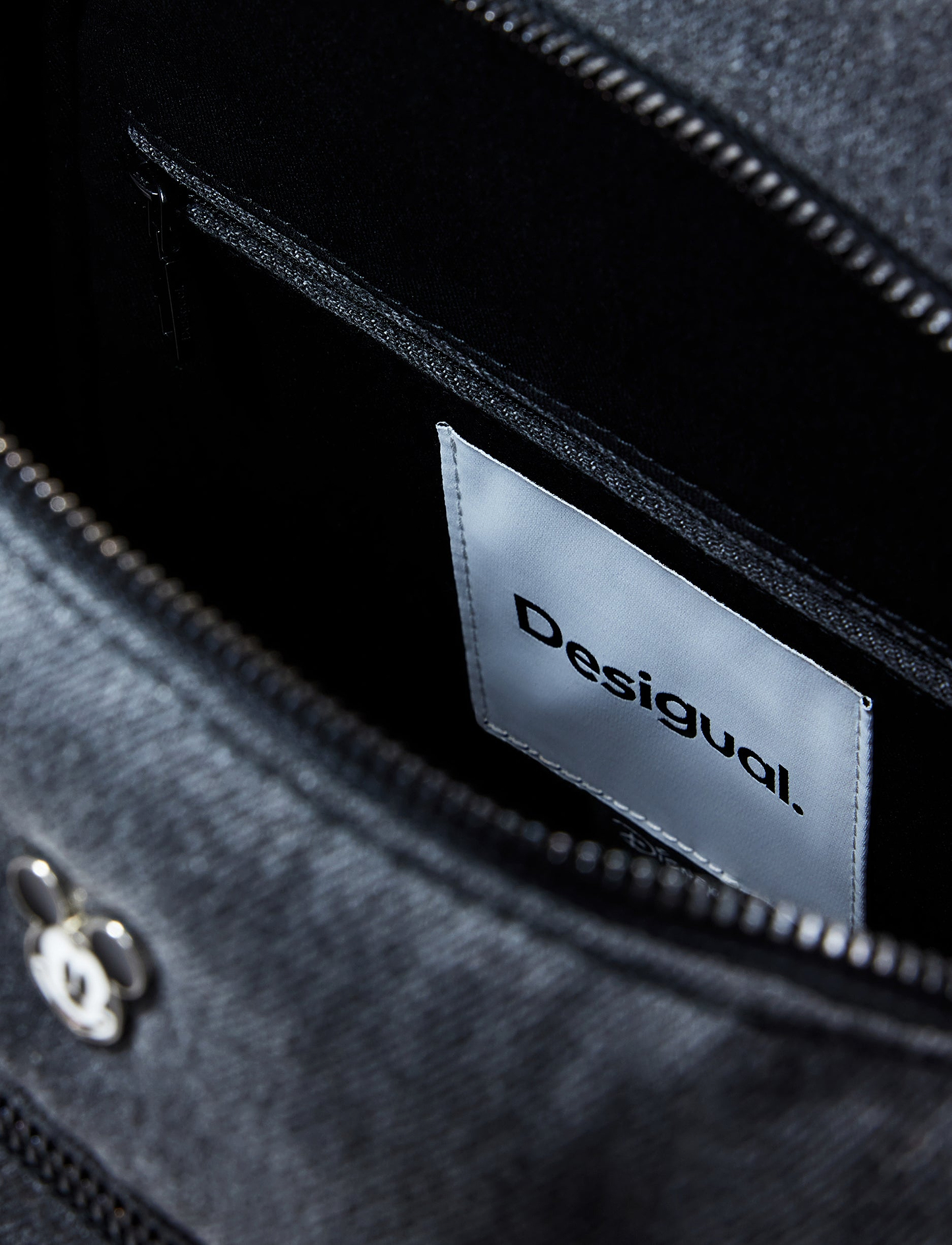 Desigual Back Mickey Studs Chester Modify 25WAKD04 - תיק גב דיזיגוואל שחור לנשים