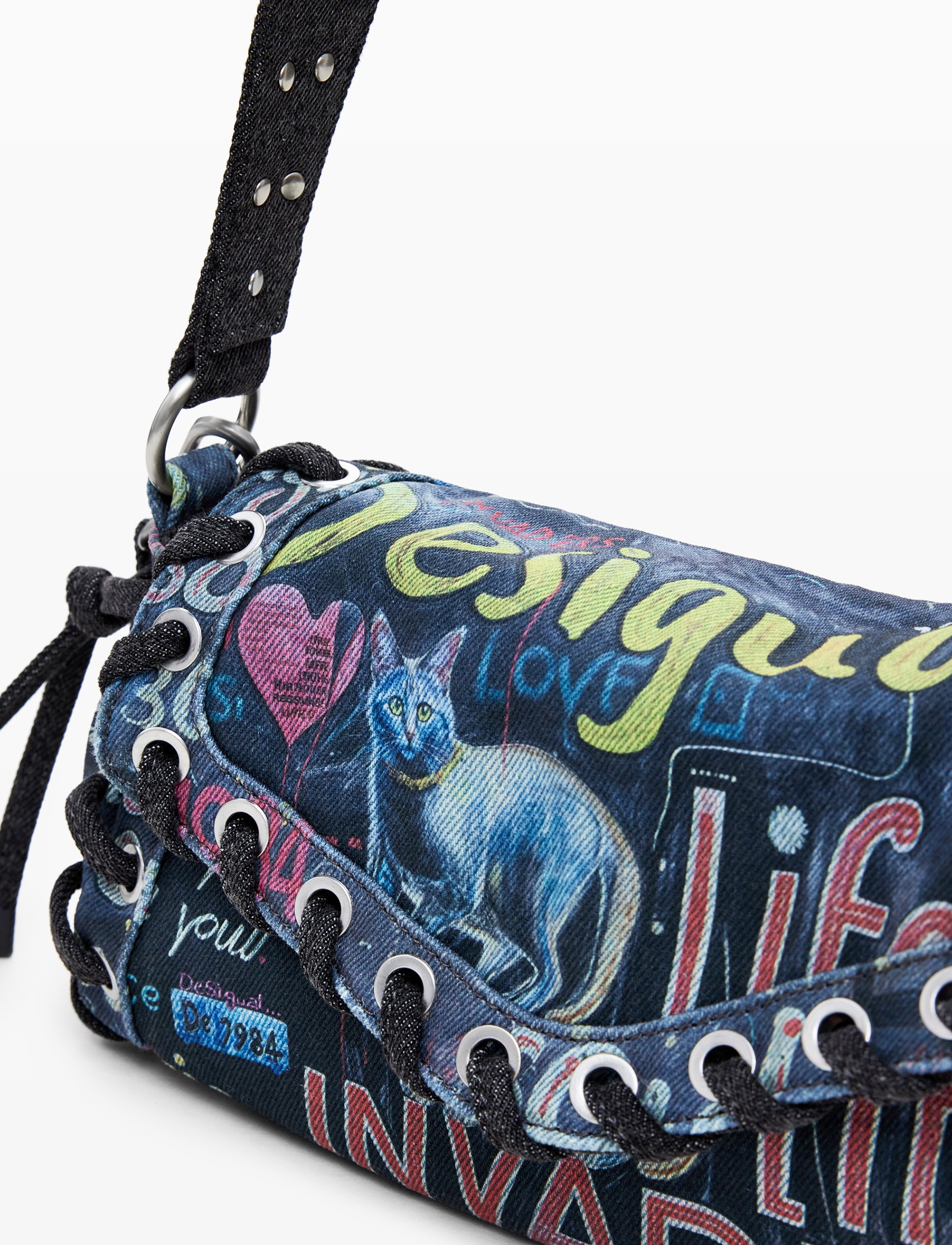 Desigual Bag Pizzicato Zarauz 25WAXD22 - תיק צד שחור גרפיטי דיזיגוואל לנשים