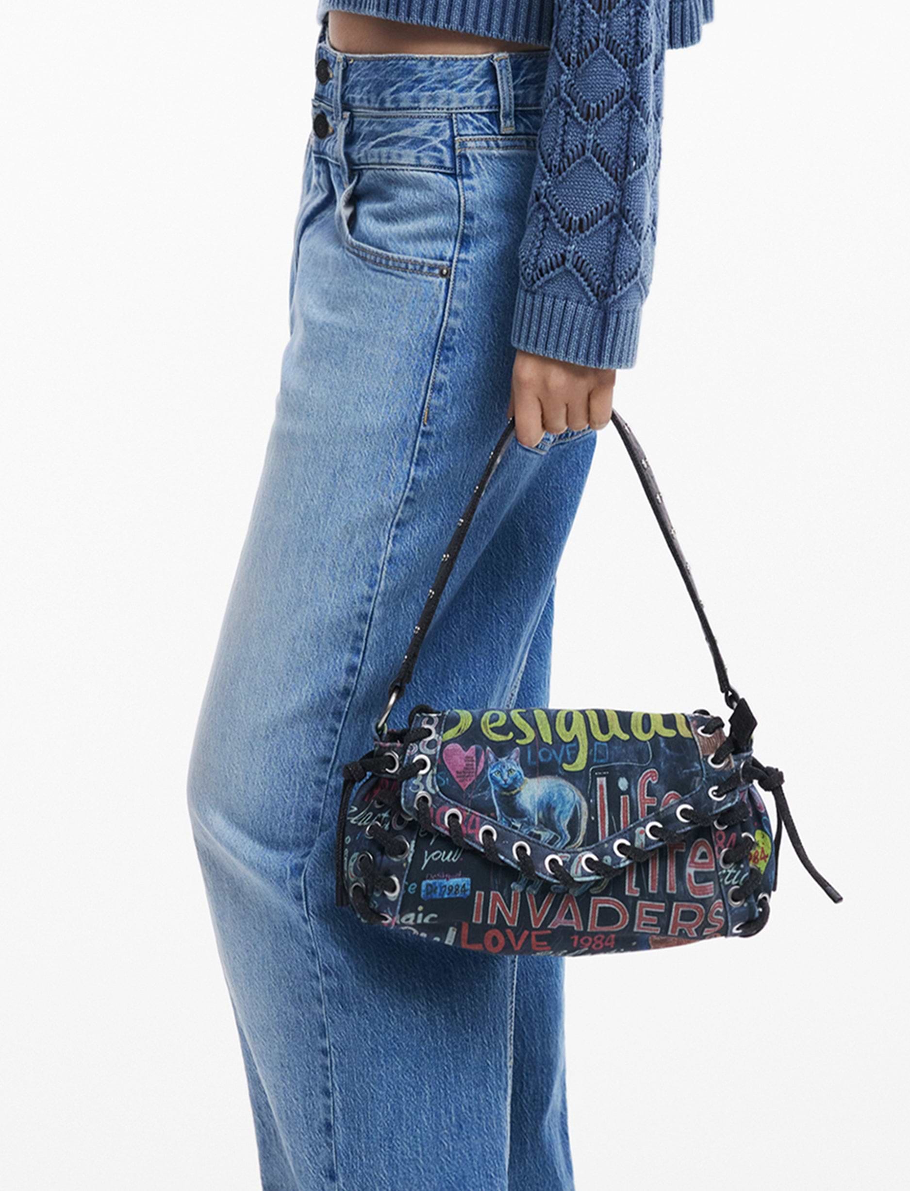 Desigual Bag Pizzicato Zarauz 25WAXD22 - תיק צד שחור גרפיטי דיזיגוואל לנשים