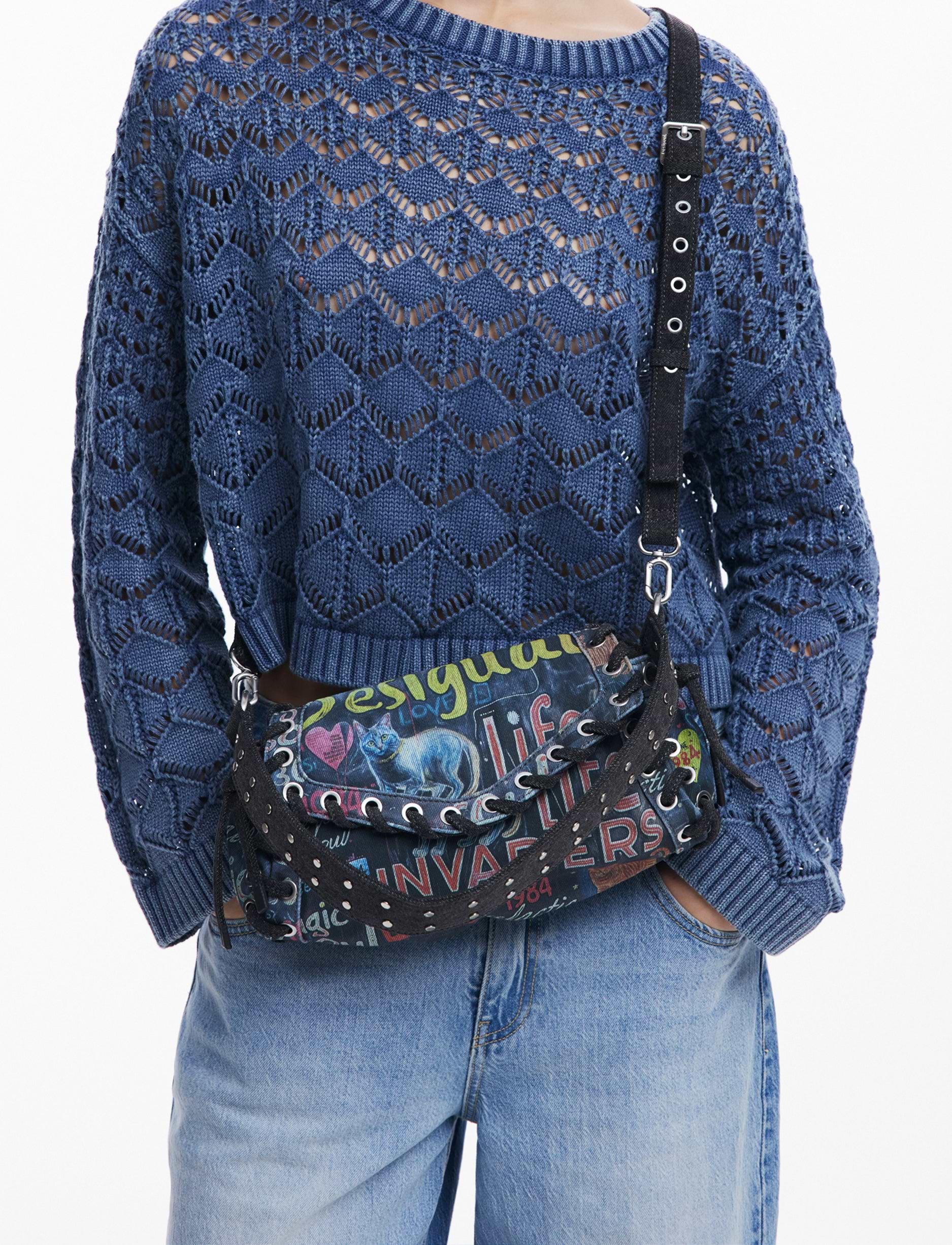 Desigual Bag Pizzicato Zarauz 25WAXD22 - תיק צד שחור גרפיטי דיזיגוואל לנשים