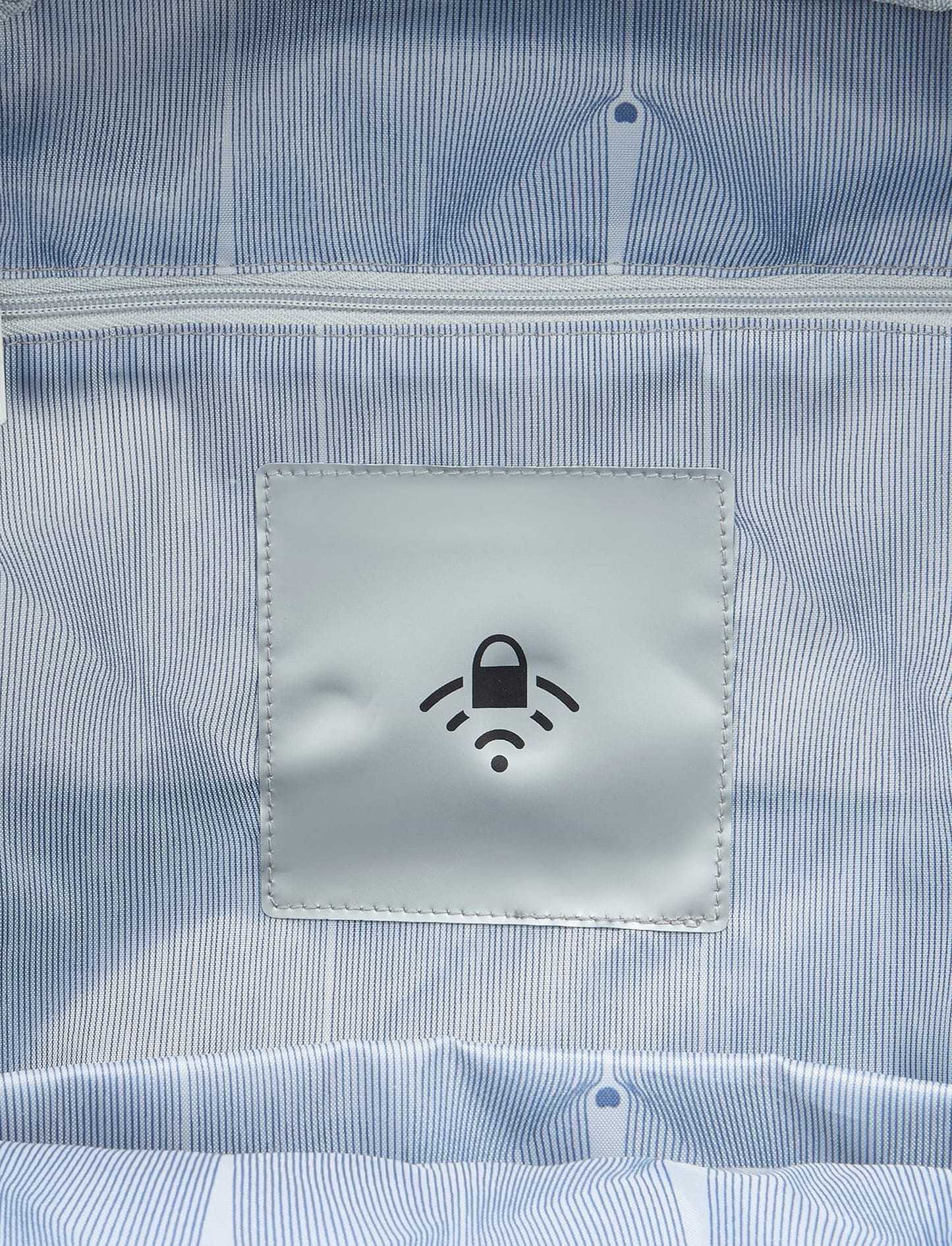 Delsey Securban - תיק גב דלסי למחשב נייד '15.6 בצבע כחול כהה