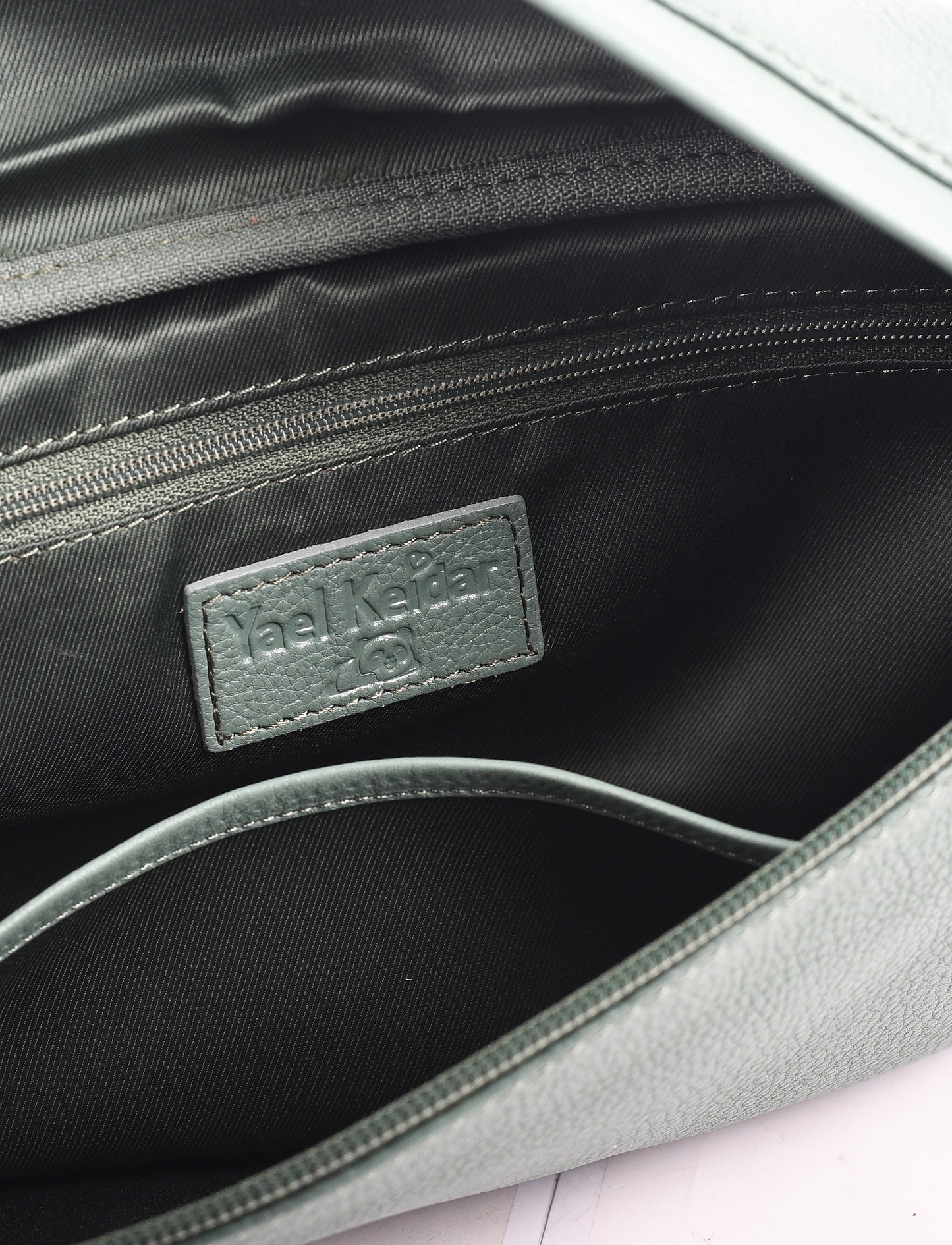 Yael Keidar 37830 - פאוץ' מנטה מעור לנשים יעל קידר