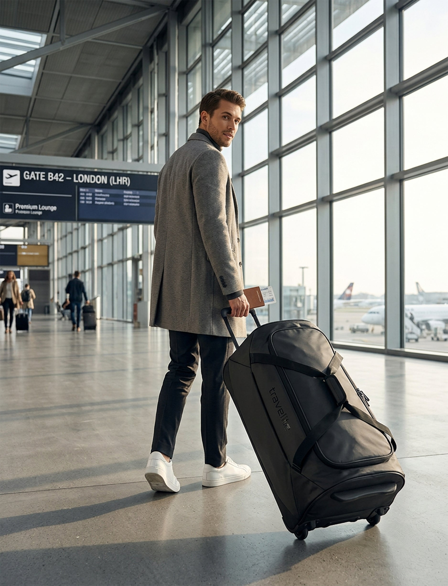 Travelite Wheeled Duffle 70 Cm BASICS - תיק נסיעה על גלגלים 70 ס"מ טרוולייט