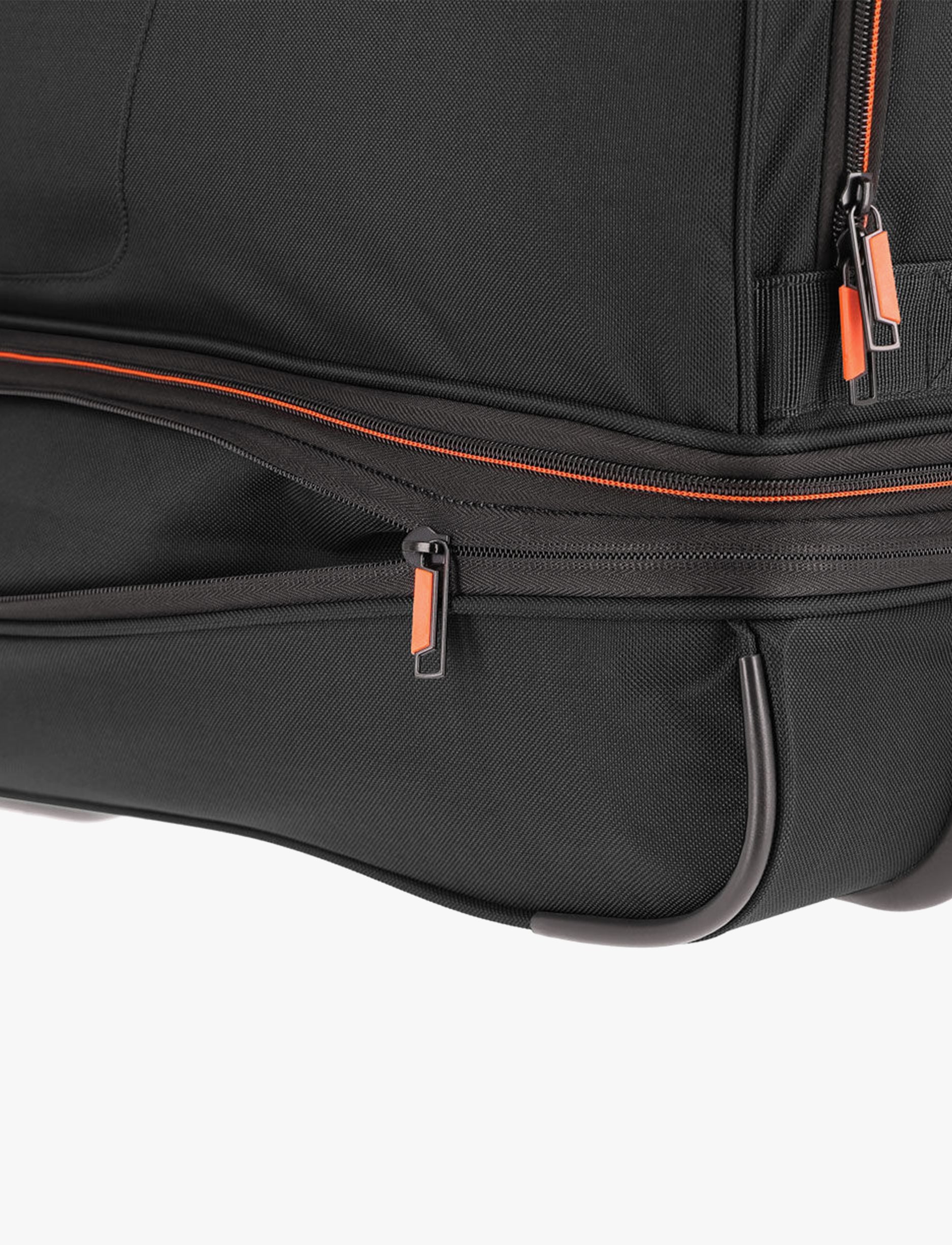 Travelite Wheeled Duffle 55 Cm BASICS - תיק נסיעה על גלגלים 55 ס"מ טרוולייט בצבע שחור