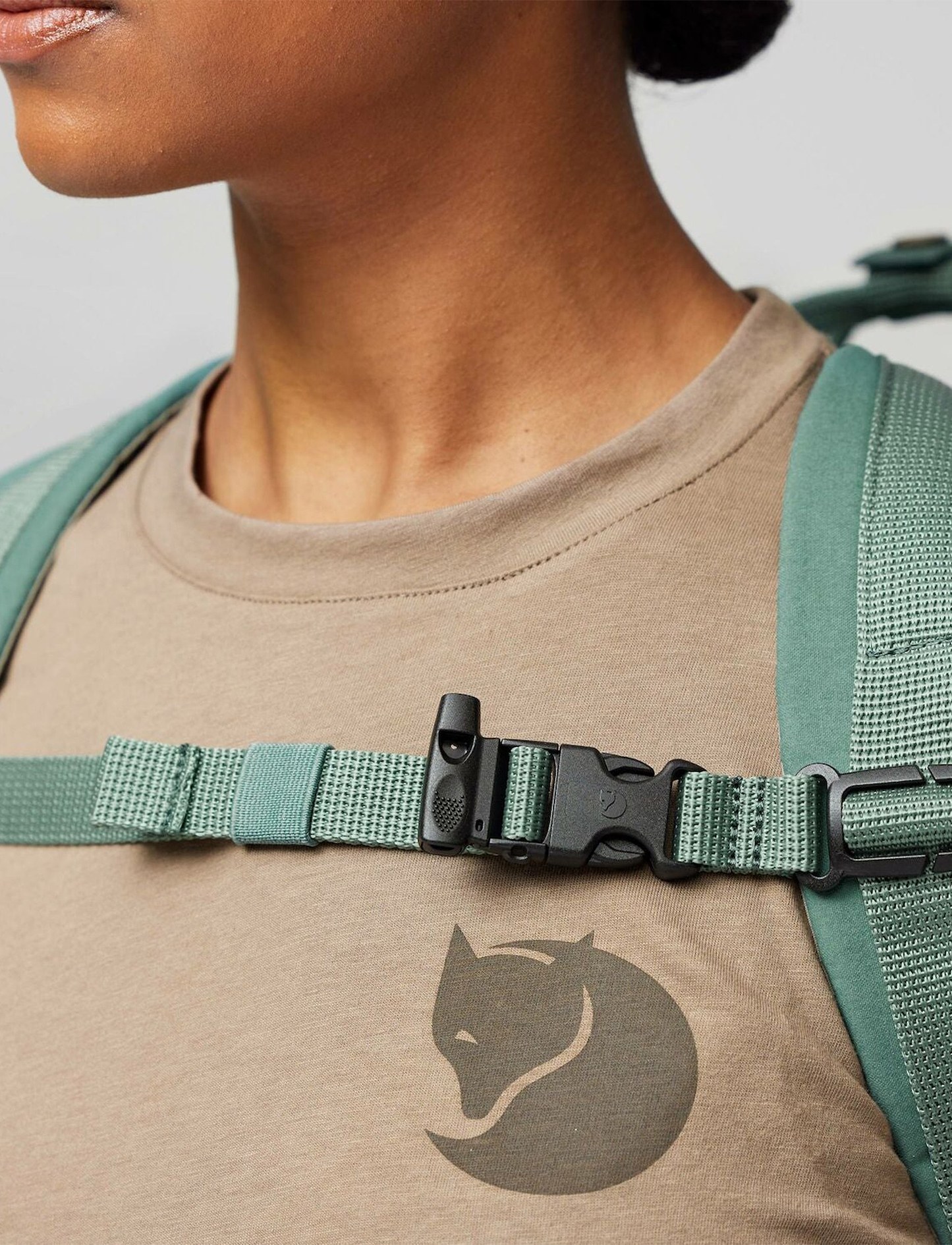 Fjallraven Kanken Outlong 23200251 - תיק קנקן 18 ליטר