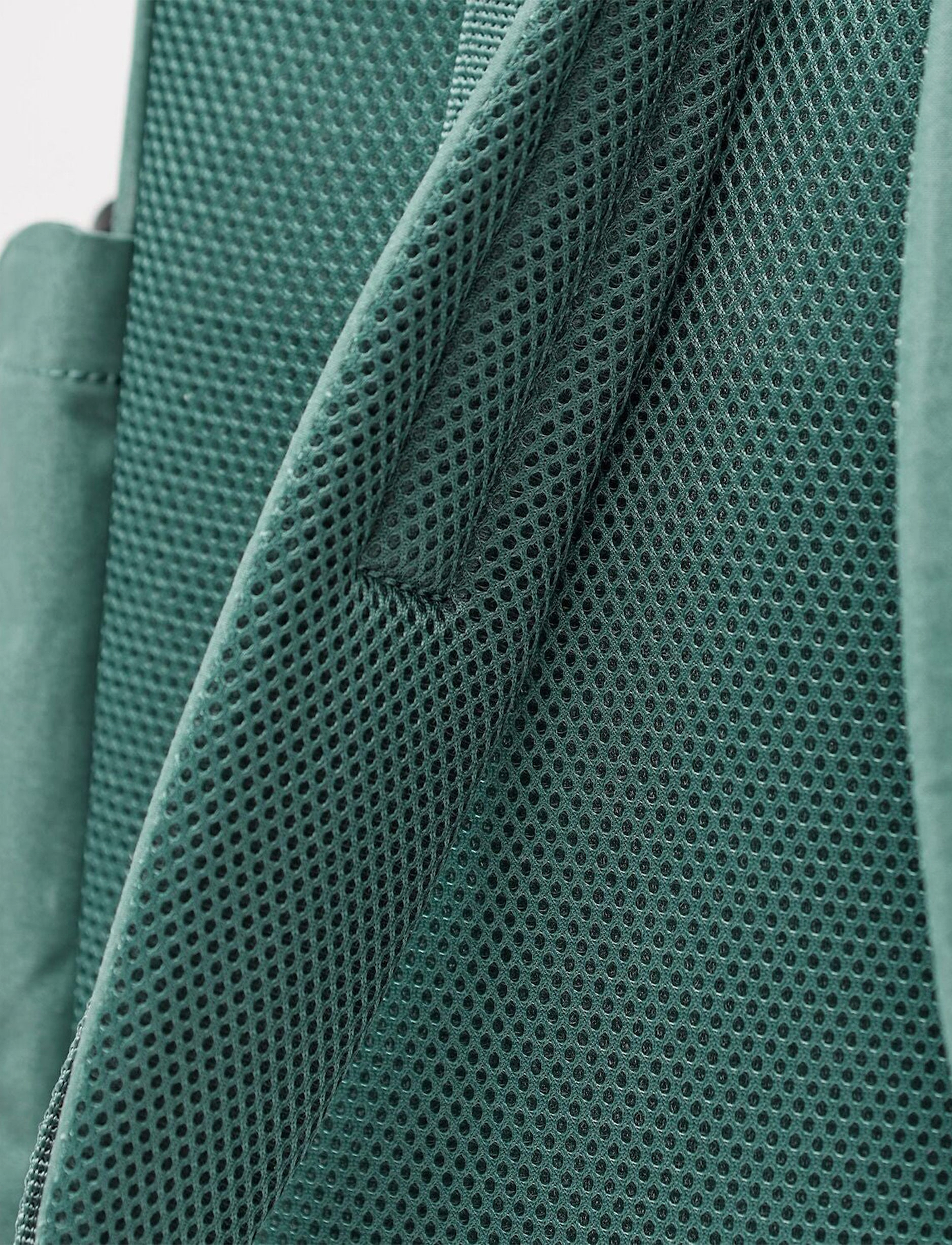 Fjallraven Kanken Outlong 23200251 - תיק קנקן 18 ליטר