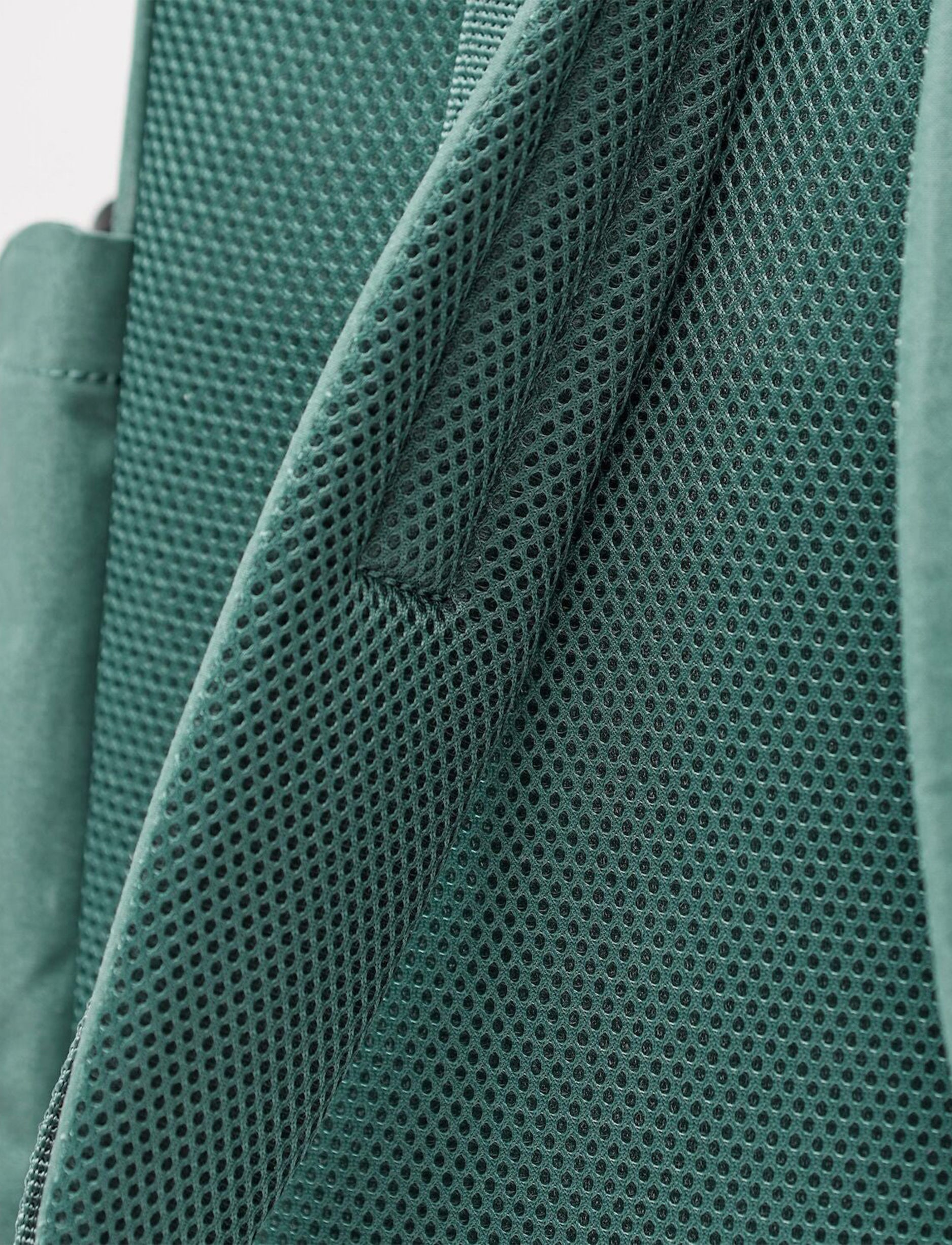 Fjallraven Kanken Outlong 23200251 - תיק קנקן 18 ליטר