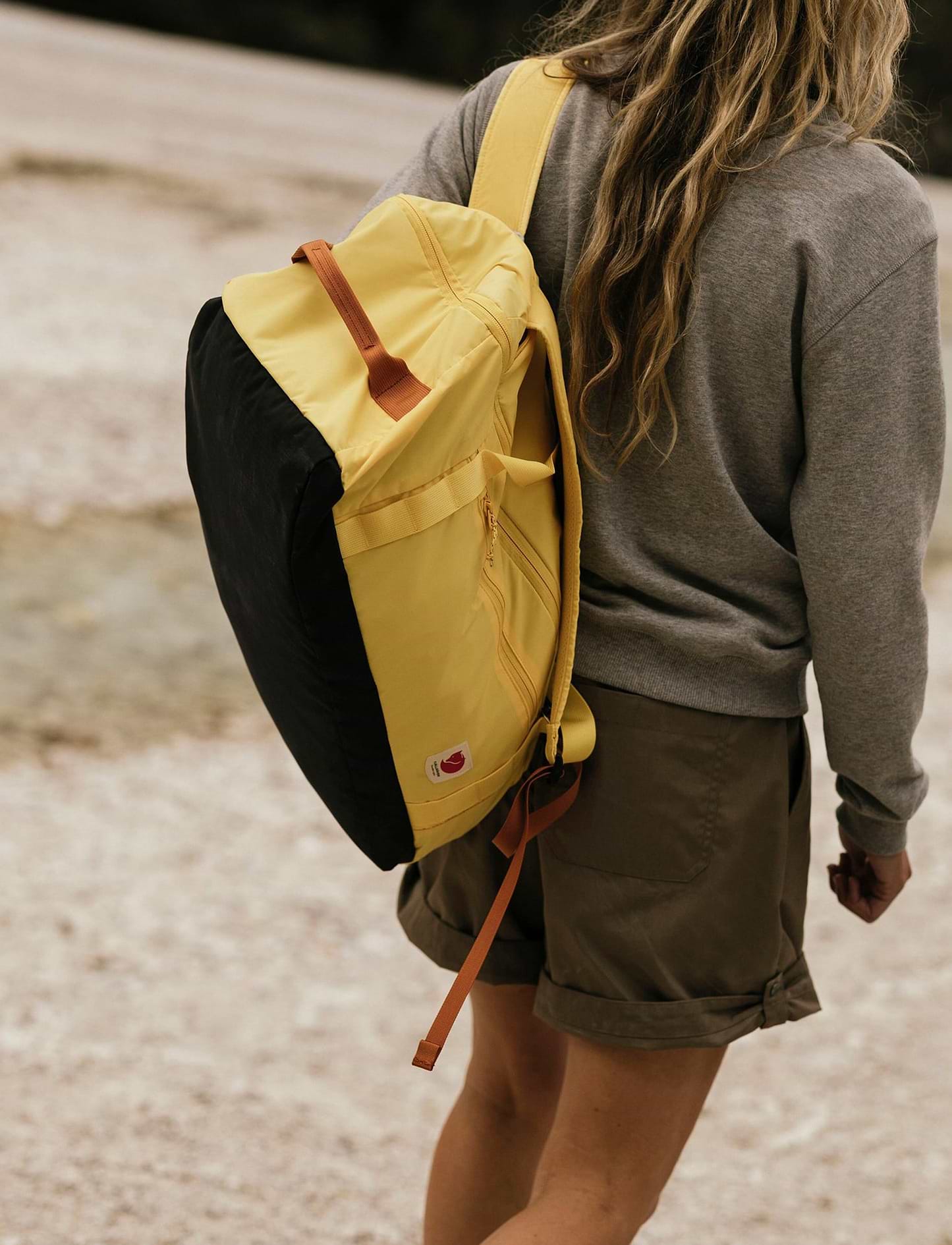 Fjallraven Kanken High Coast Duffle 23200254 - תיק קנקן 36 ליטר בצבע צהוב