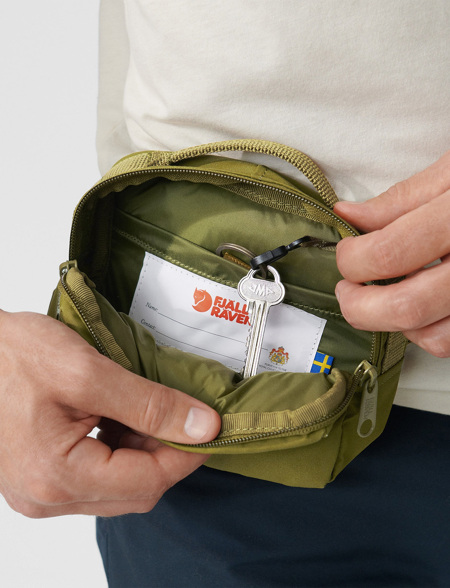 Fjallraven Kanken Hip Pack - מותנית/פאוץ קאן קן 2 ליטר
