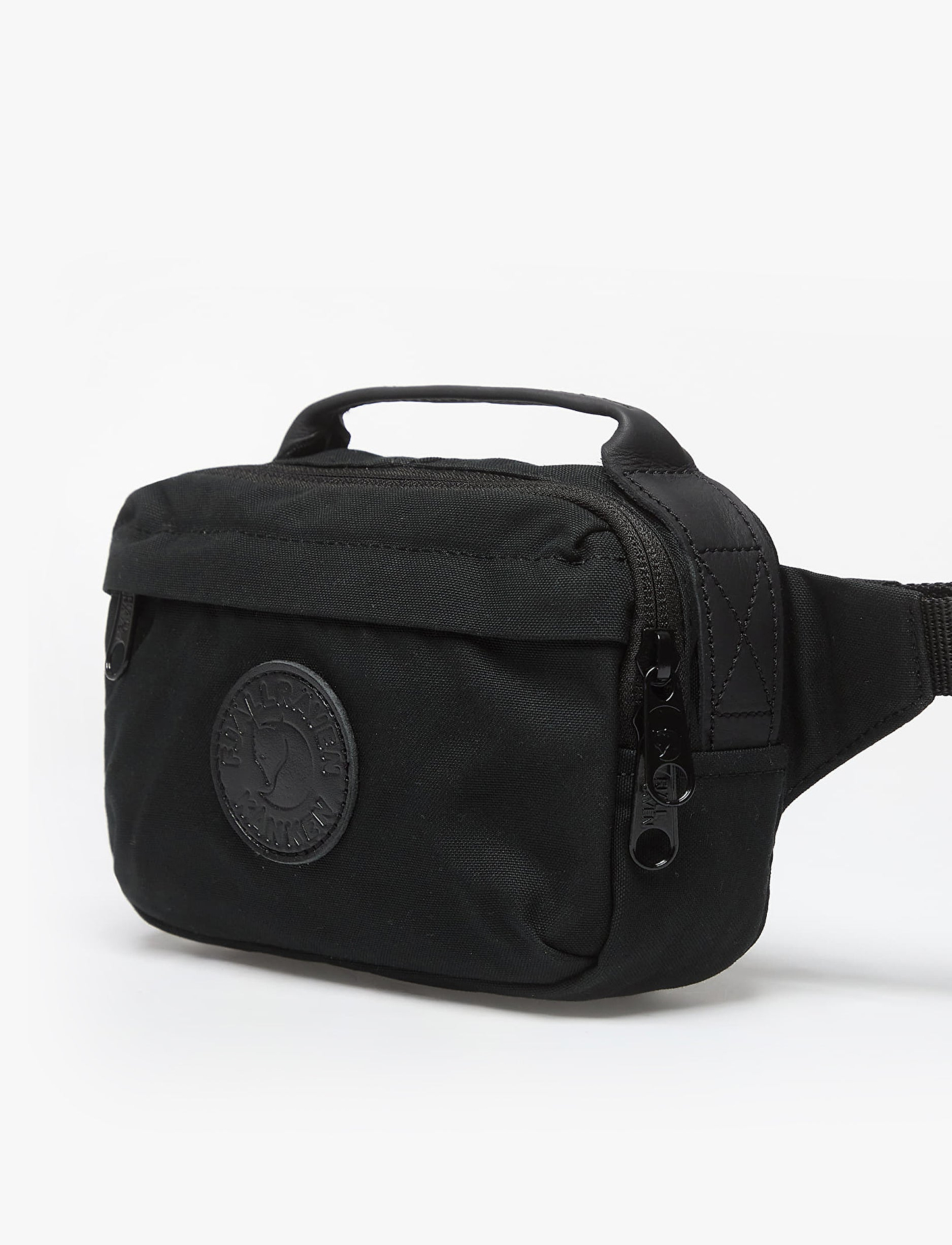 Kanken No. 2 Black Hip Pack - פאוץ' קנקן