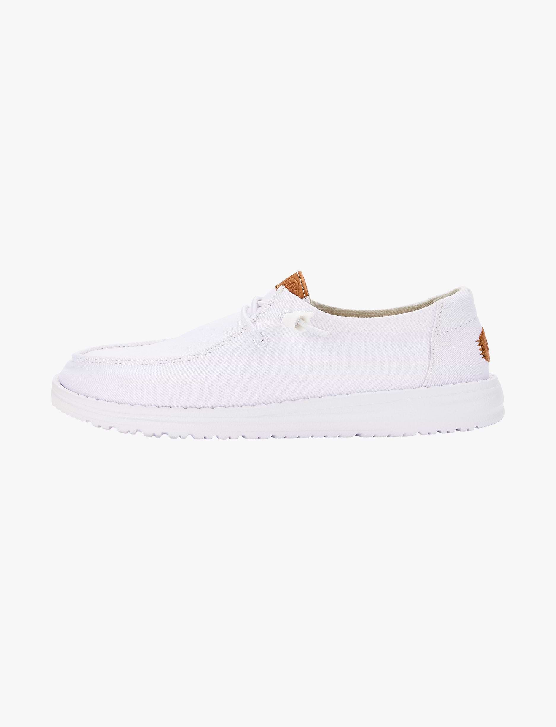 Hey Dude Lace Slip On Wendy Canvas - נעלי סליפ און היי דוד וונדי קנבס לנשים בצבע לבן