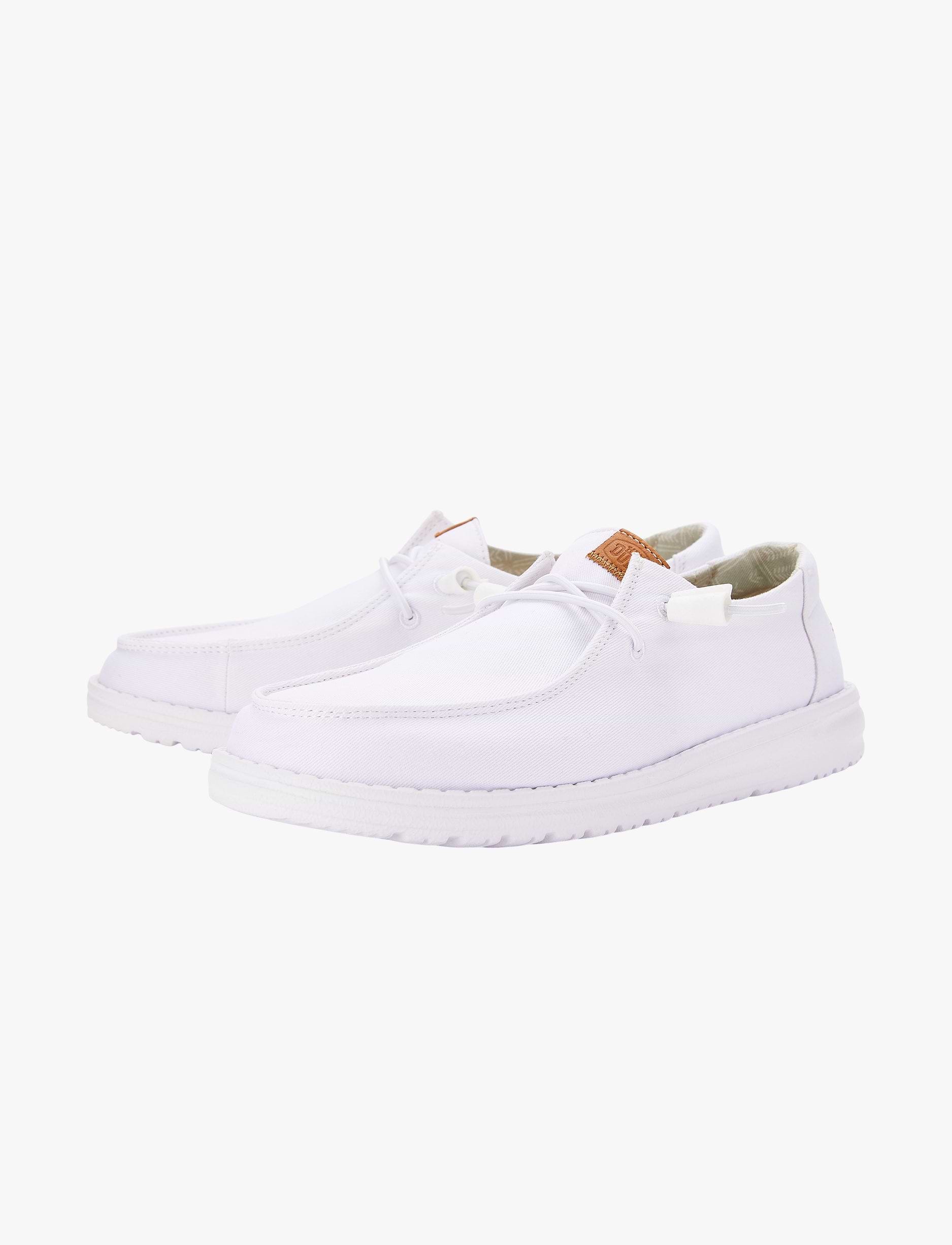 Hey Dude Lace Slip On Wendy Canvas - נעלי סליפ און היי דוד וונדי קנבס לנשים בצבע לבן