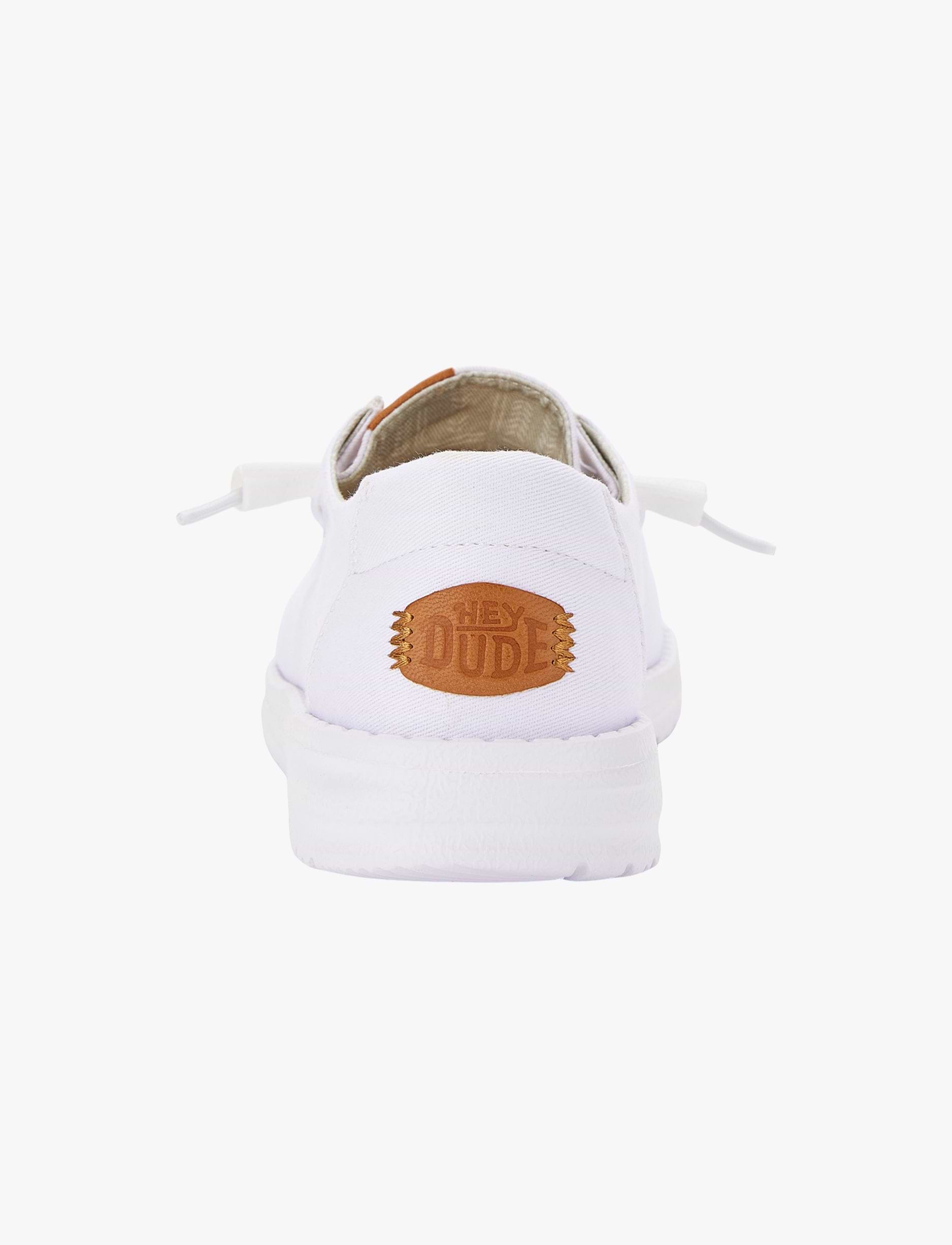 Hey Dude Lace Slip On Wendy Canvas - נעלי סליפ און היי דוד וונדי קנבס לנשים בצבע לבן