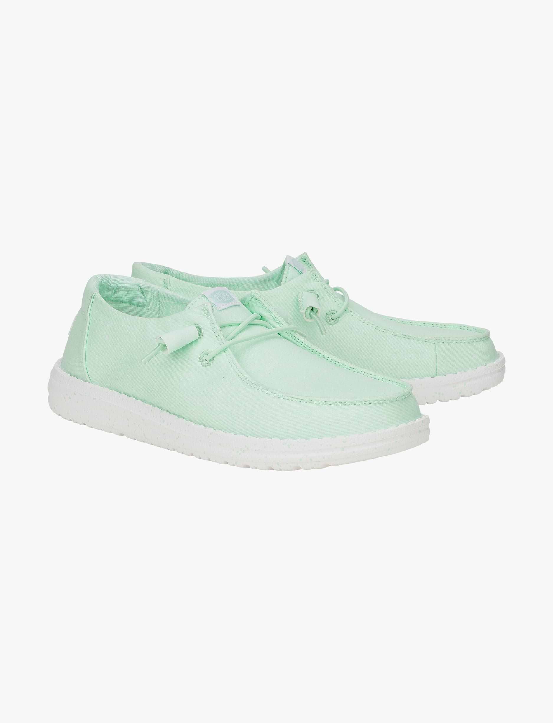 Hey Dude Lace Slip On Wendy Canvas - נעלי סליפ און היי דוד וונדי קנבס לנשים בצבע כחול מנטה