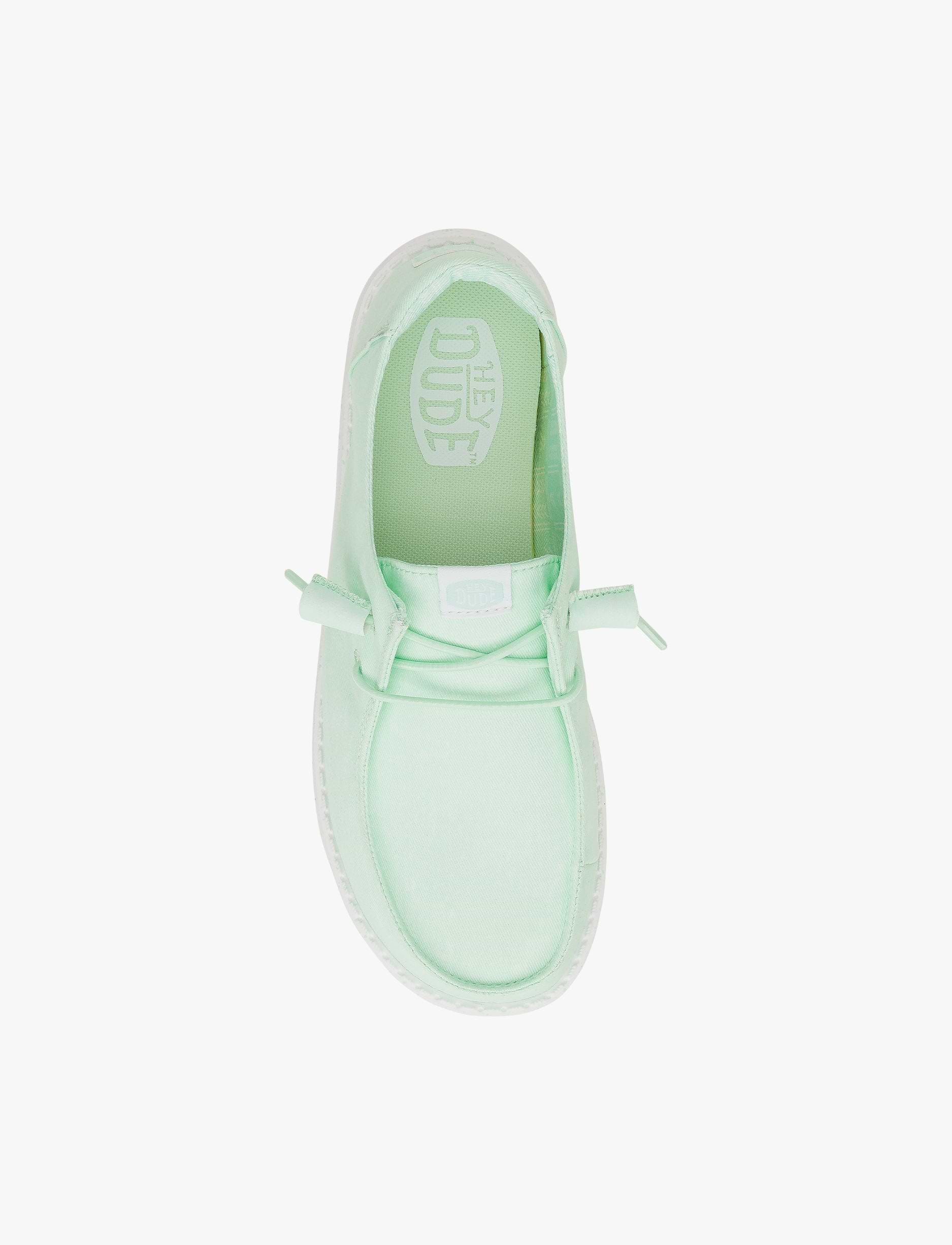Hey Dude Lace Slip On Wendy Canvas - נעלי סליפ און היי דוד וונדי קנבס לנשים בצבע כחול מנטה