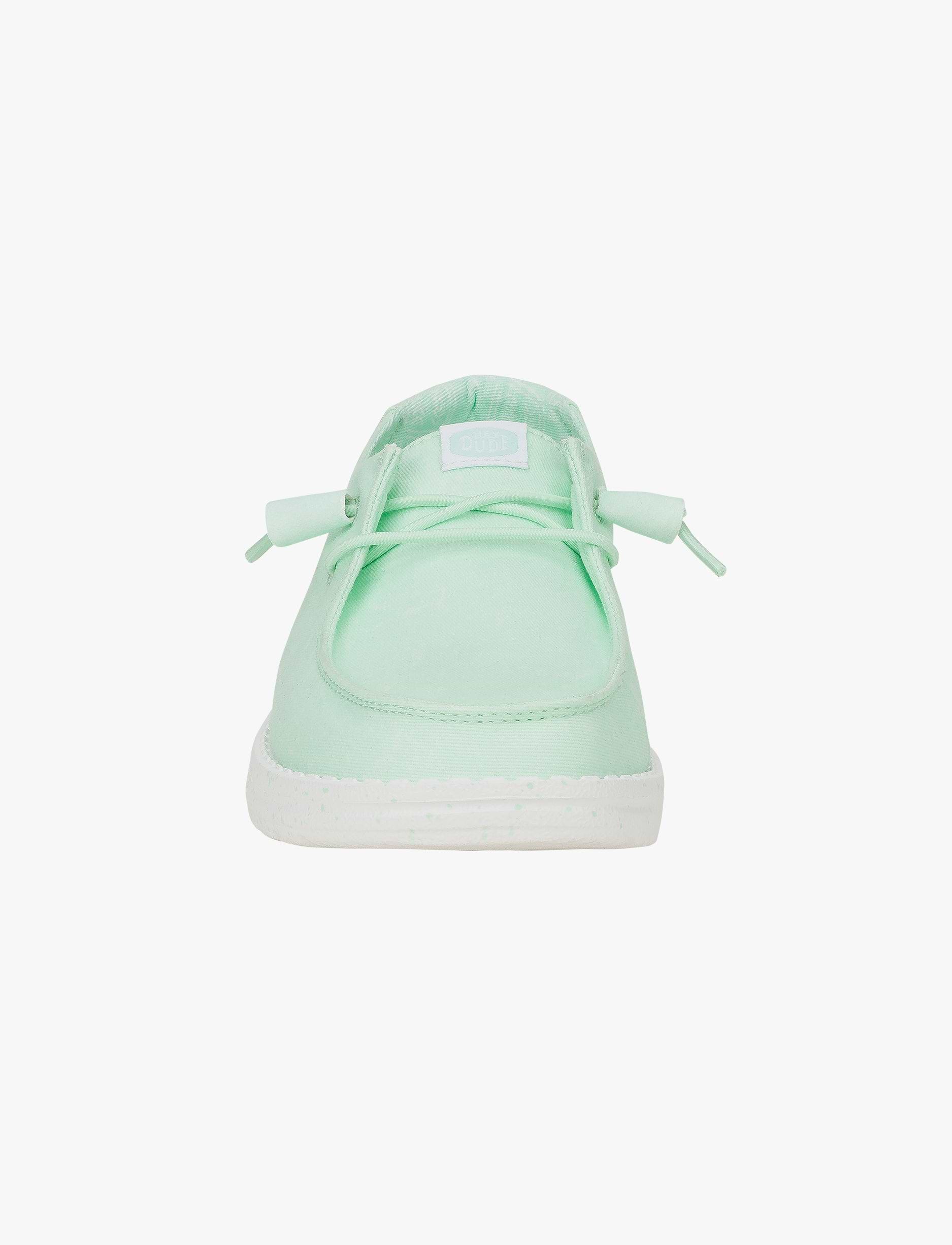 Hey Dude Lace Slip On Wendy Canvas - נעלי סליפ און היי דוד וונדי קנבס לנשים בצבע כחול מנטה