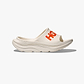HOKA ORA ATHLETIC SLIDE - כפכפי אורה אתלטיקס סלייד בצבע פרוסט/כתום לבה